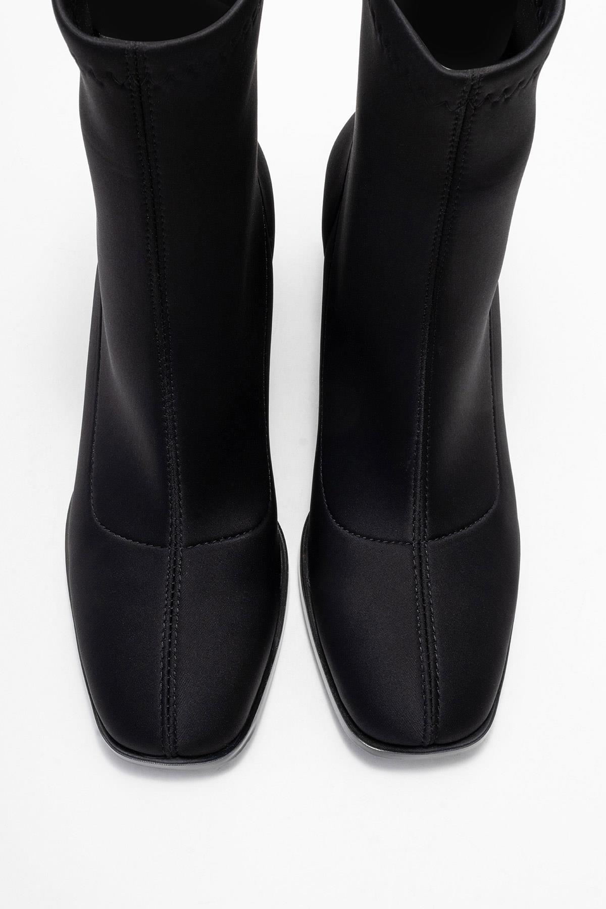 Plesa - Black Scuba Block Heel Boot – side view showing black, Vowalisse