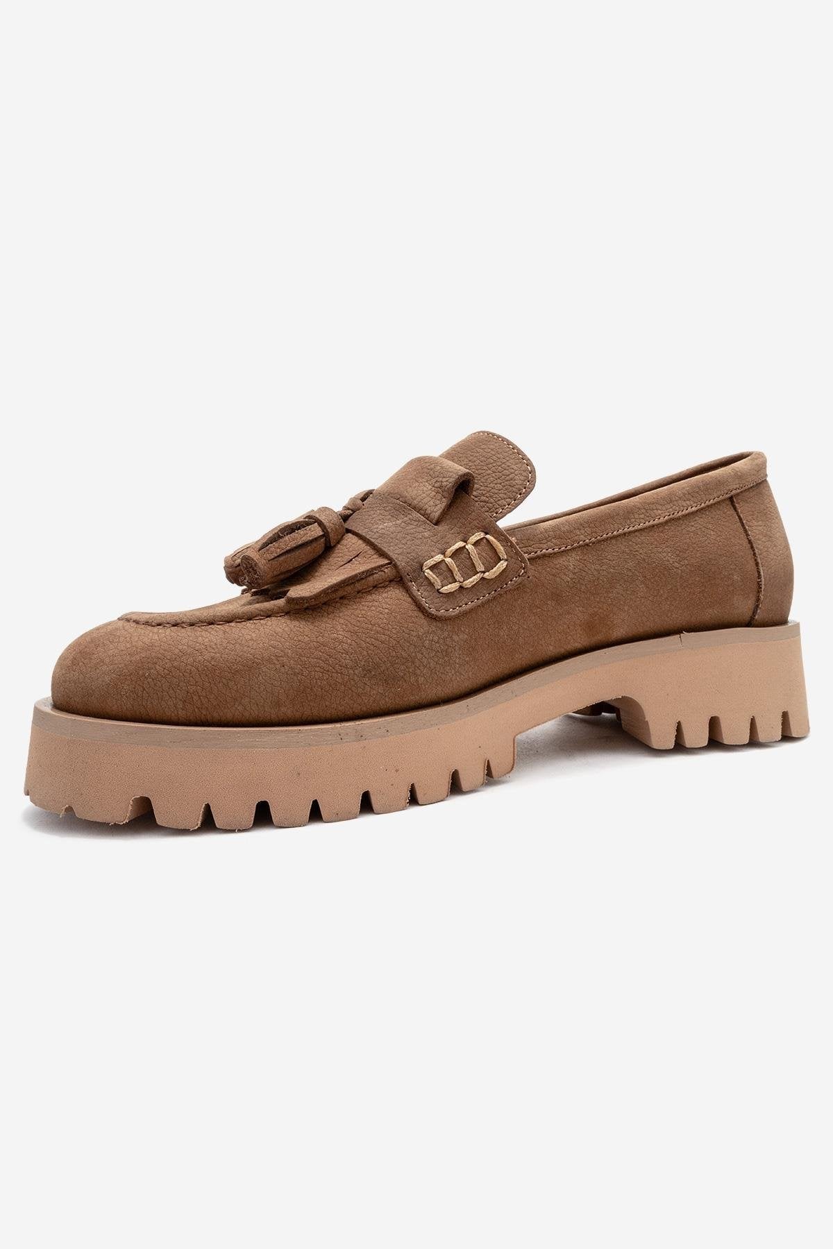 Poen - Tan Nubuck Genuine Leather Tassel Loafer – heel view showing leather, red, Vowalisse