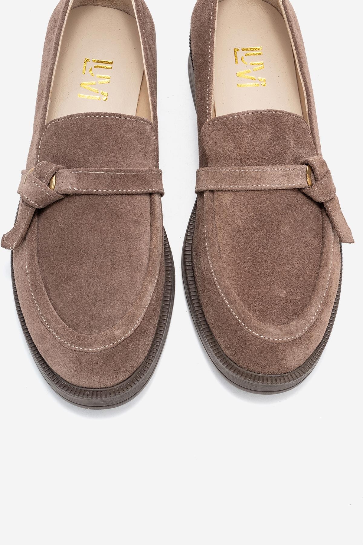 Galea - Taupe Suede Genuine Leather Loafer – side view showing leather, suede, Vowalisse