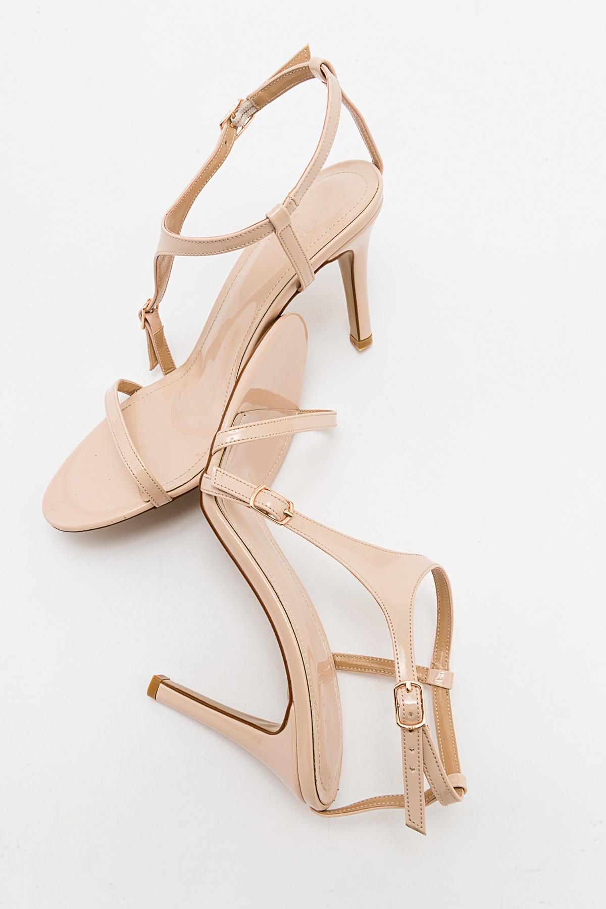 Molde - Beige Patent Stiletto Heel Shoe – back view showing leather, Vowalisse
