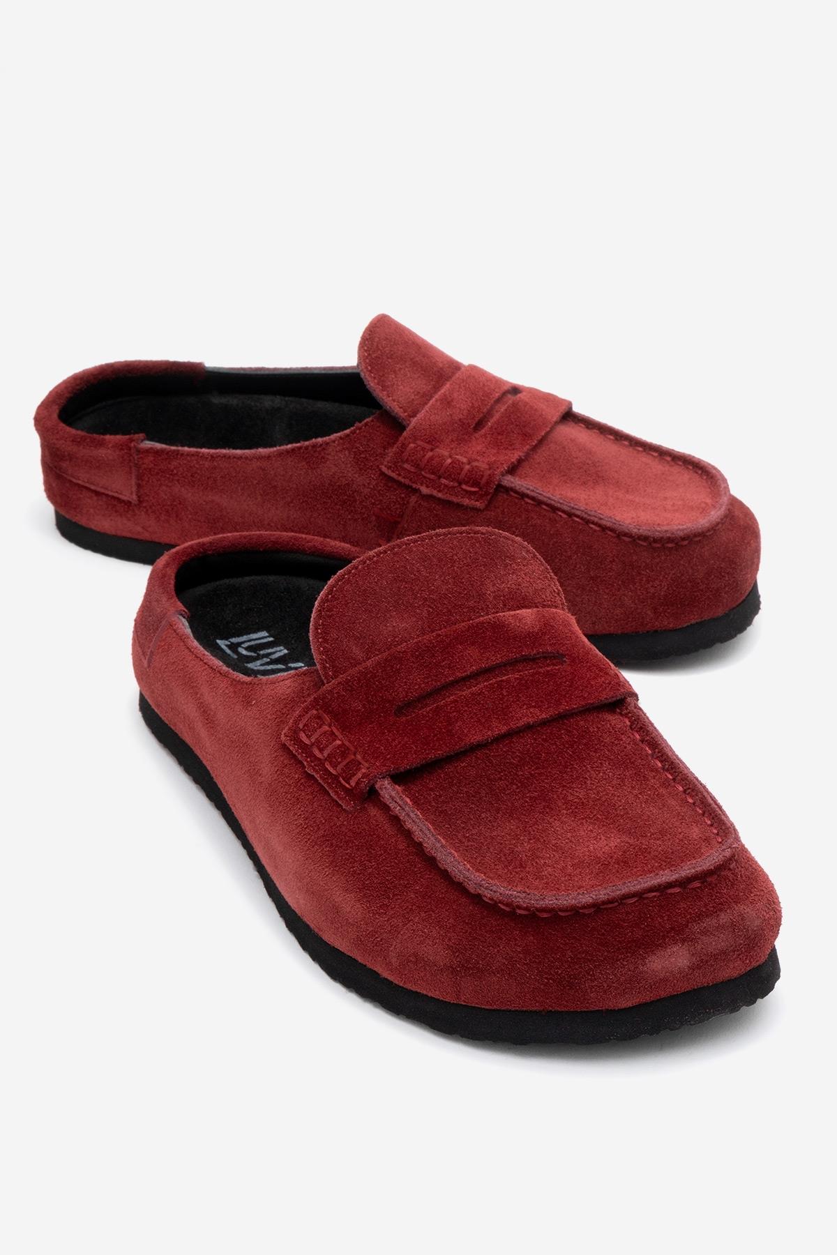 Priva - Burgundy Suede Genuine Leather Slip-On Mule – front three-quarter view showing leather, suede, Vowalisse