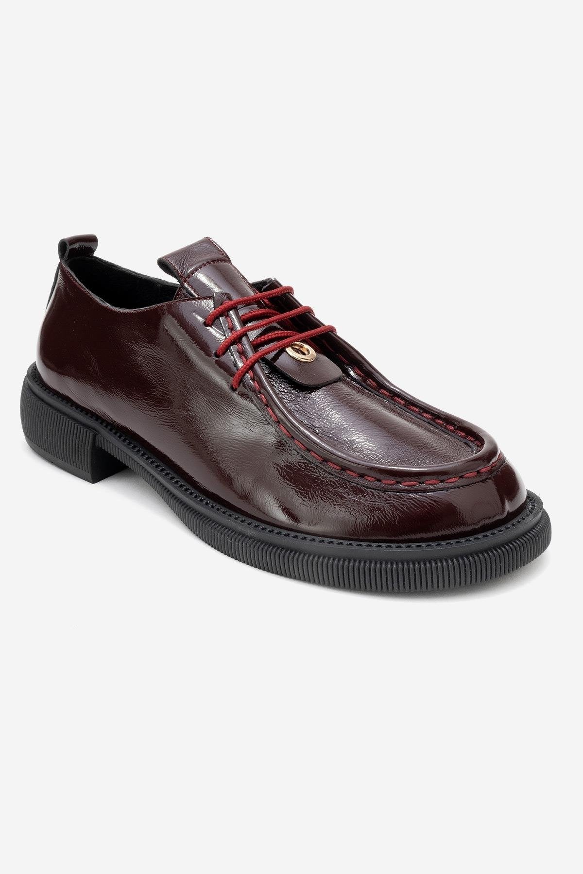 Band - Burgundy Crinkled Patent Genuine Leather Lace-Up Loafer – detail view showing lace, leather, Vowalisse