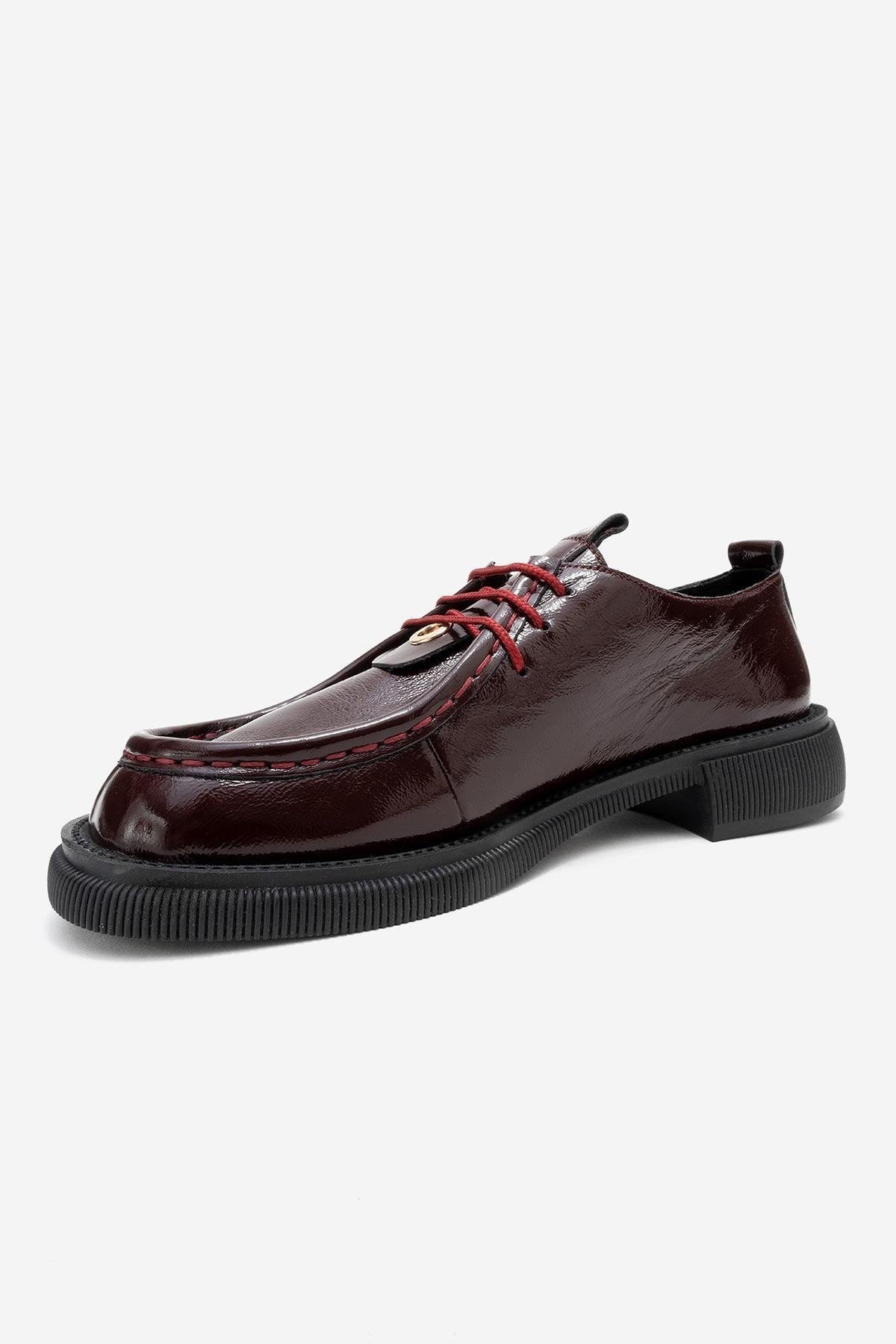 Band - Burgundy Crinkled Patent Genuine Leather Lace-Up Loafer – heel view showing lace, leather, Vowalisse