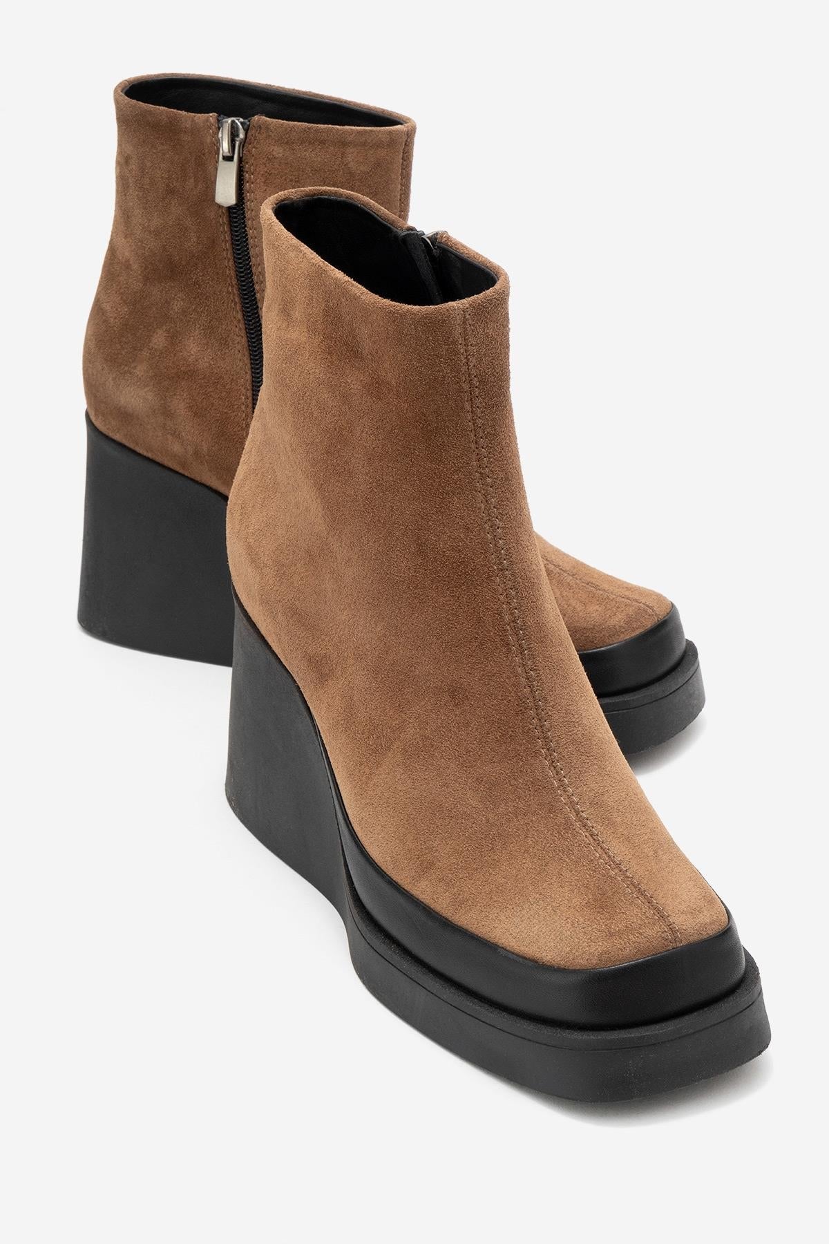 Livia - Cognac Genuine Leather Platform Wedge Boot – front three-quarter view showing leather, suede, Vowalisse