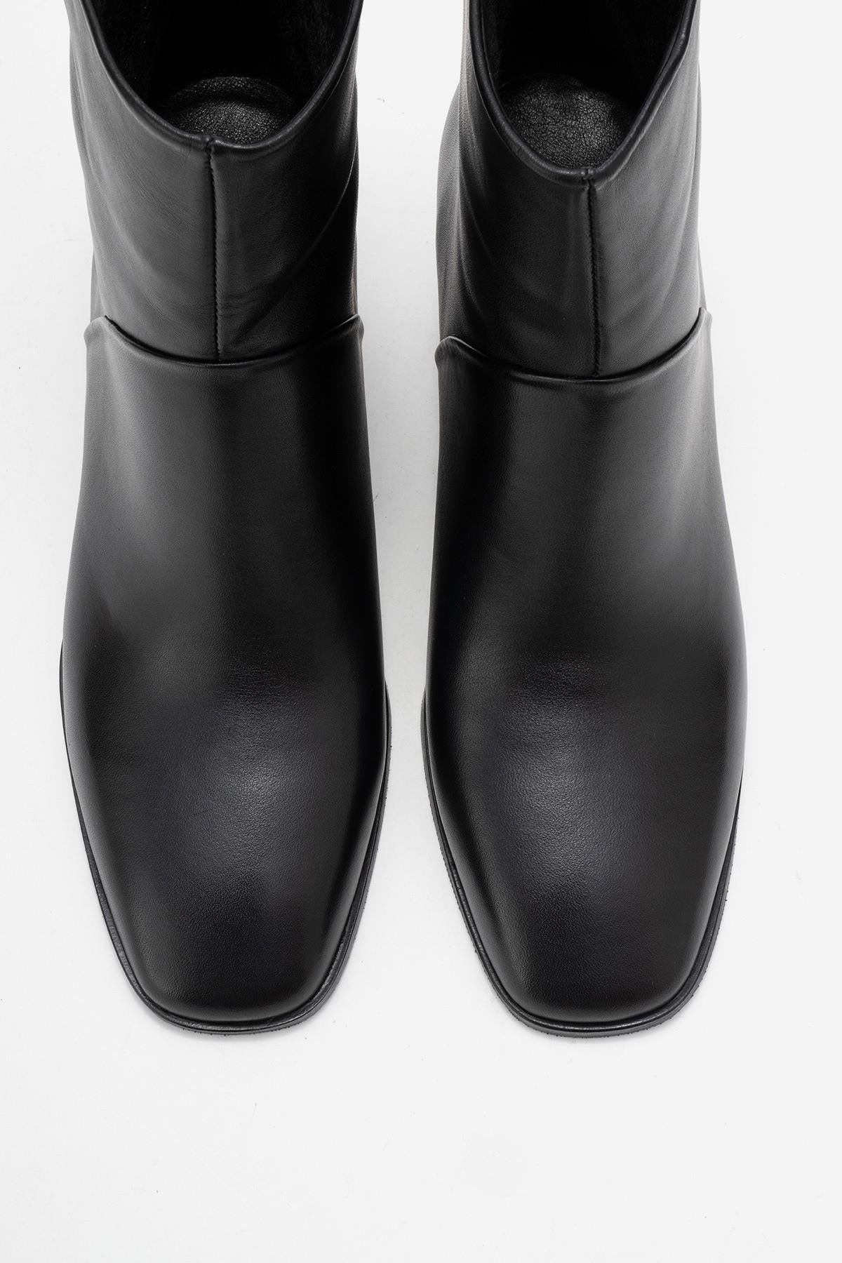Nordy - Black Genuine Leather Block Heel Boot – side view showing leather, black, Vowalisse