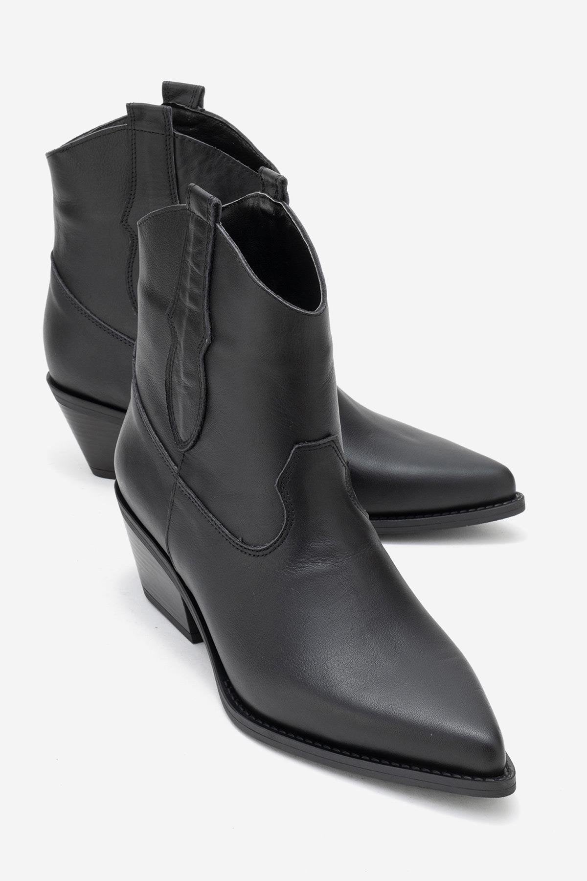 Elia - Black Genuine Leather Western Boot – front three-quarter view showing leather, black, red, Vowalisse