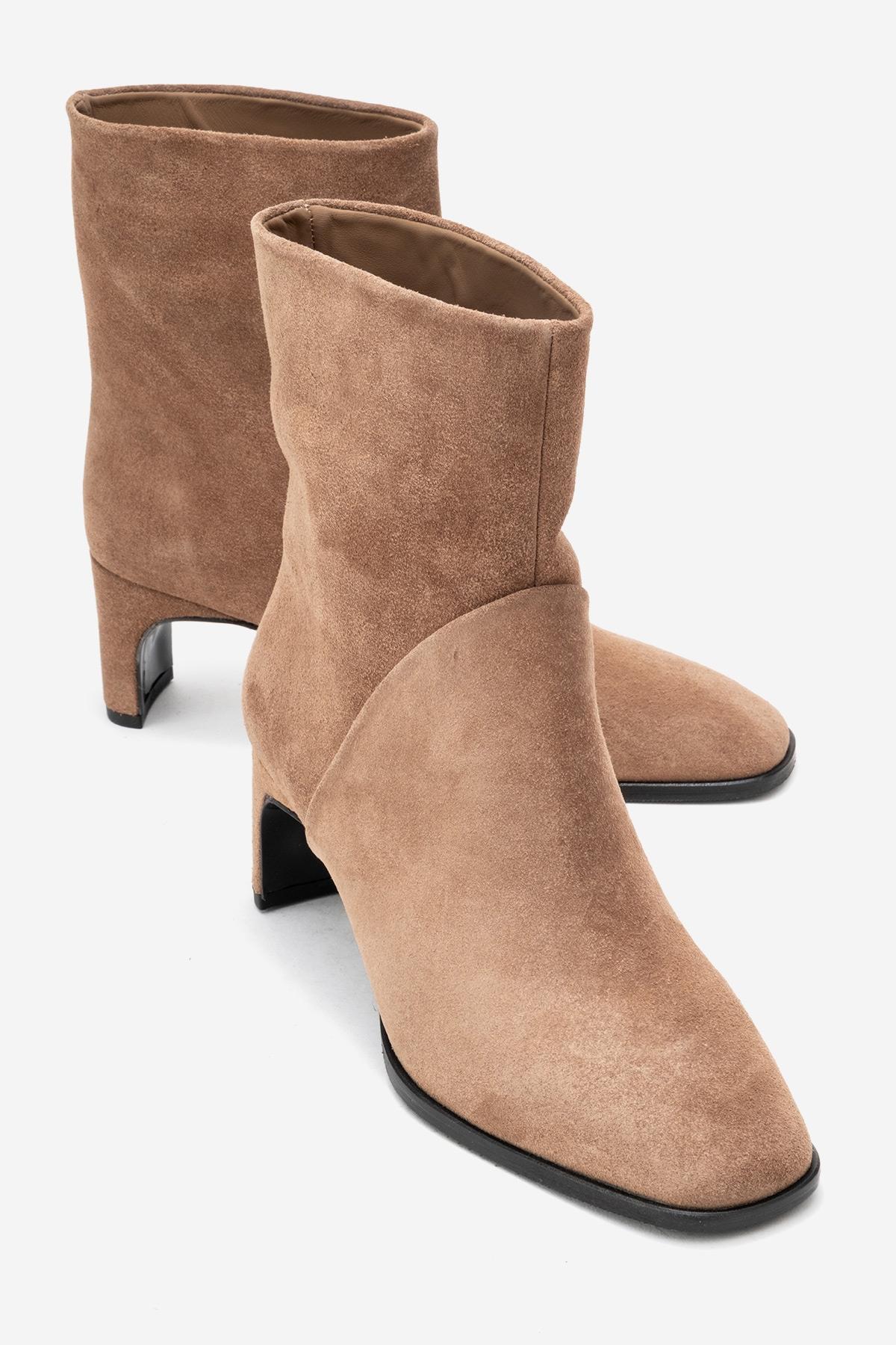 NORDY - Taupe Suede Genuine Leather Block Heel Boot – front three-quarter view showing leather, suede, Vowalisse