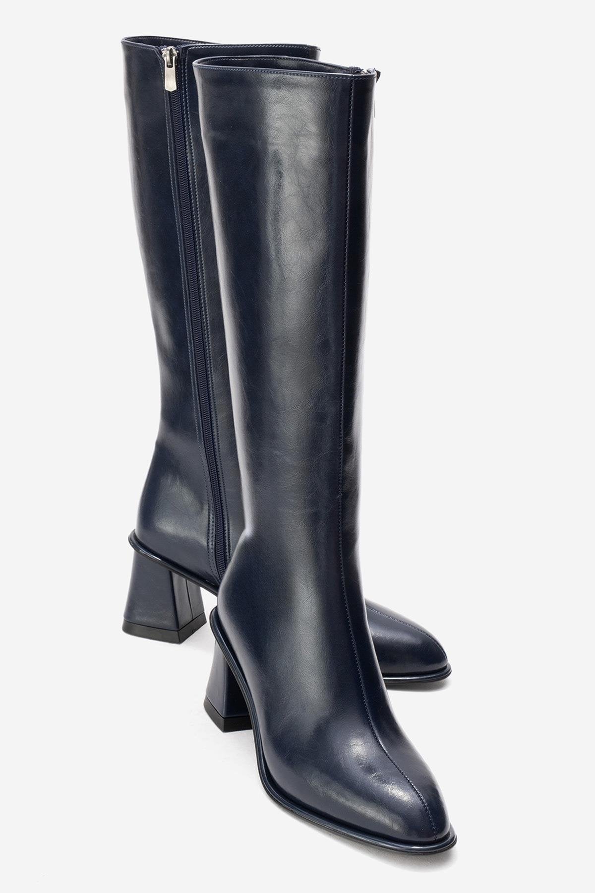 PARADİS - Navy Block Heel Boot – front three-quarter view showing leather, Vowalisse