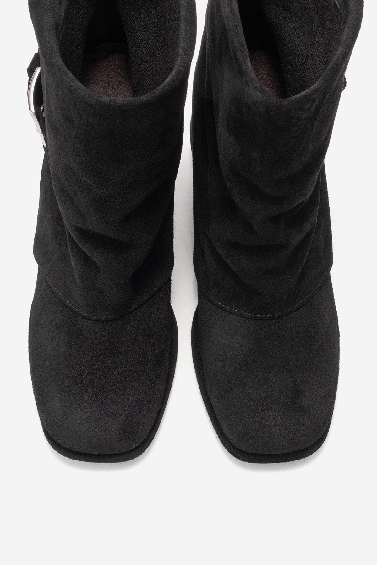 LORE - Black Genuine Leather Block Heel Boot – side view showing leather, suede, black, Vowalisse