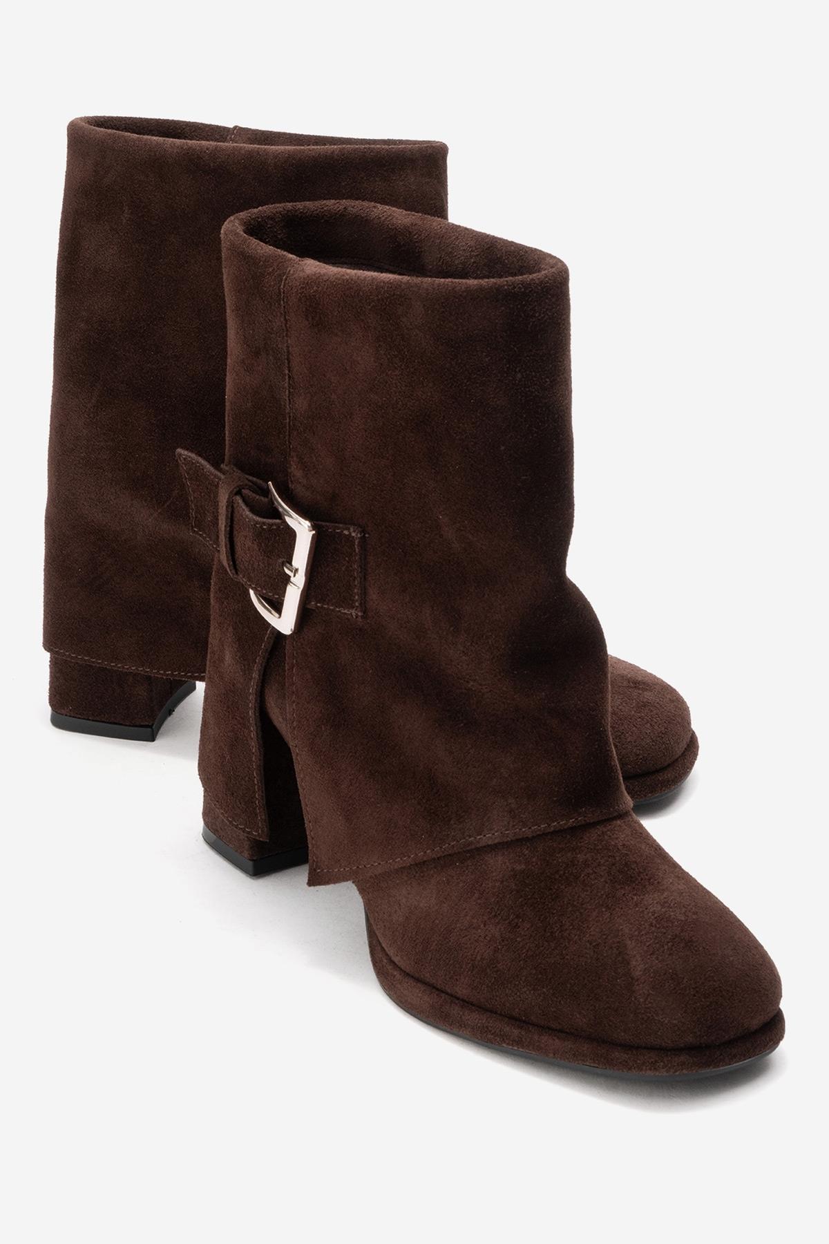 LORE - Brown Genuine Leather Block Heel Boot – front three-quarter view showing leather, suede, Vowalisse