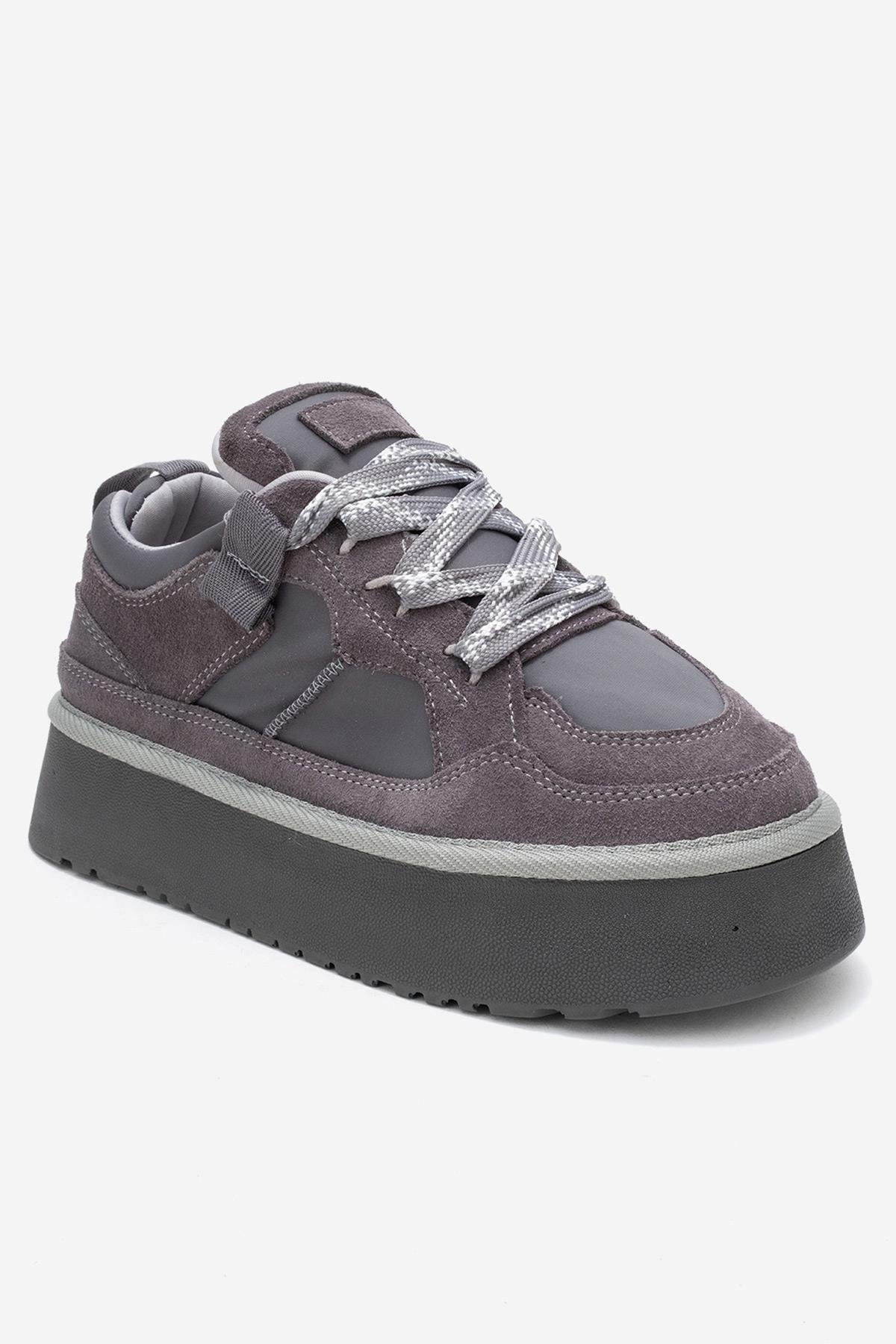 RIVEN - Gray Genuine Suede Leather Platform Sneaker – detail view showing leather, suede, Vowalisse