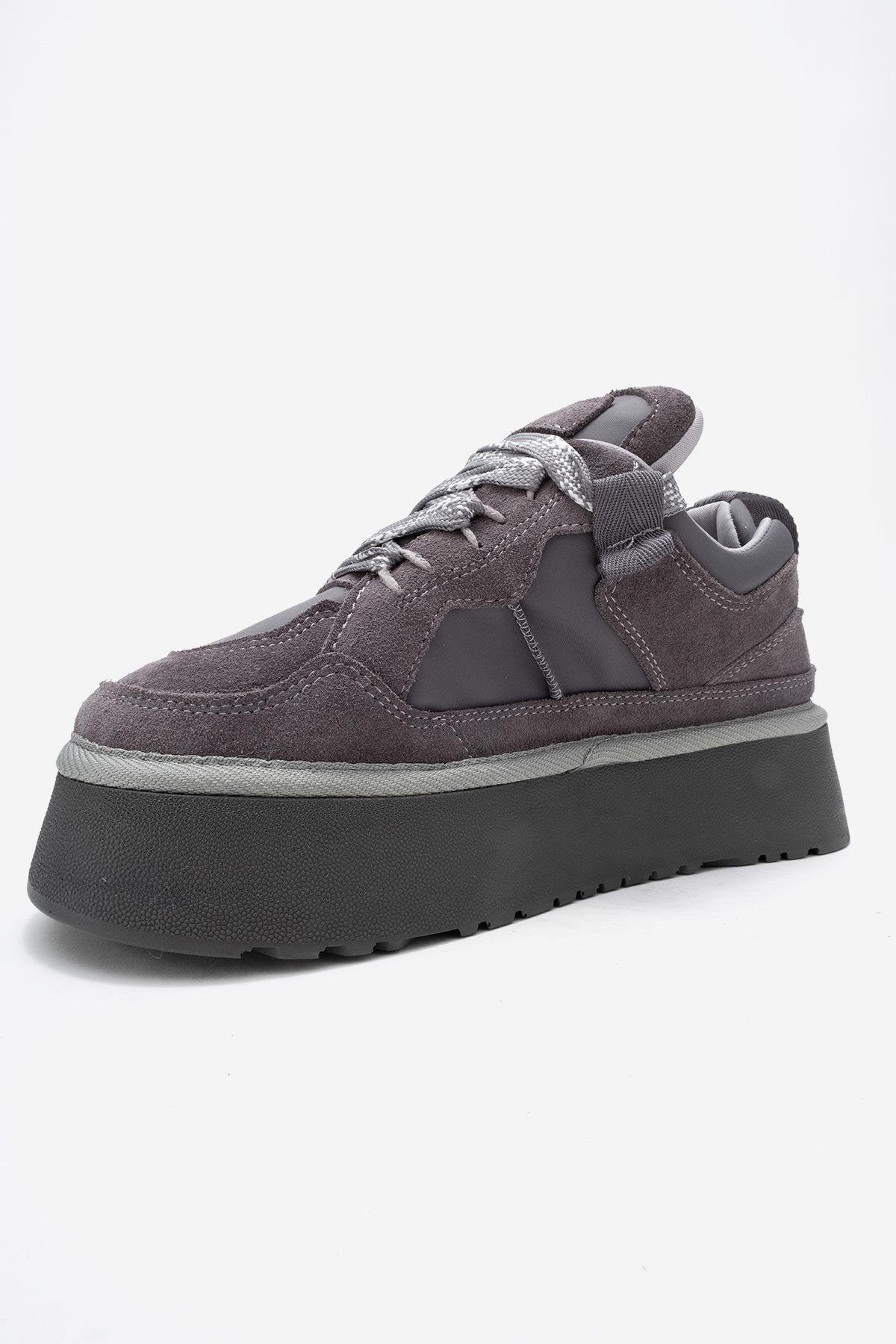 RIVEN - Gray Genuine Suede Leather Platform Sneaker – heel view showing leather, suede, Vowalisse