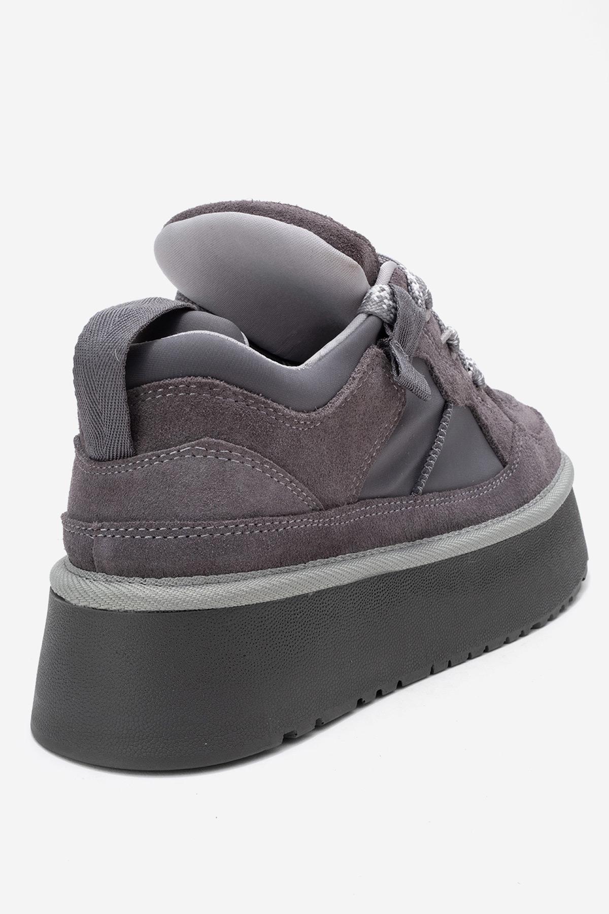 RIVEN - Gray Genuine Suede Leather Platform Sneaker – back view showing leather, suede, Vowalisse