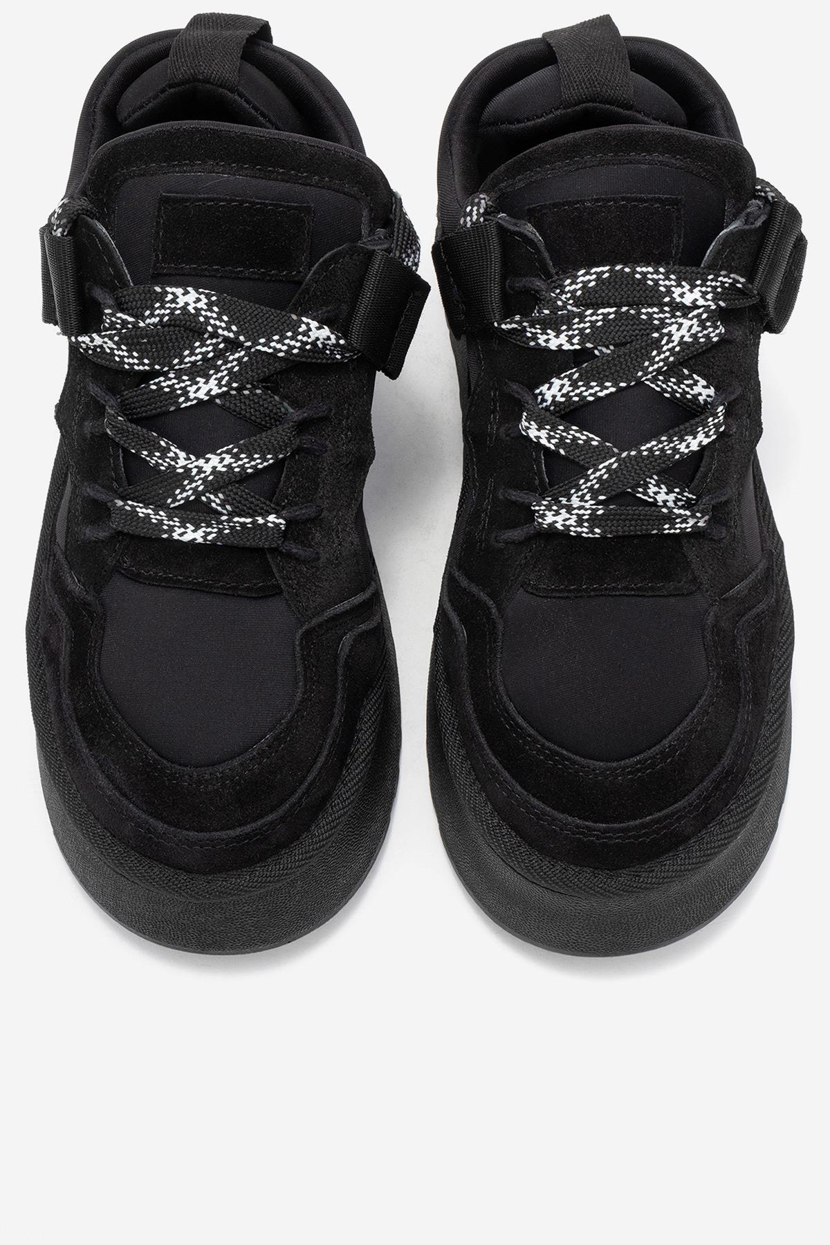 Riven - Black Genuine Leather Platform Sneaker – side view showing leather, suede, black, Vowalisse