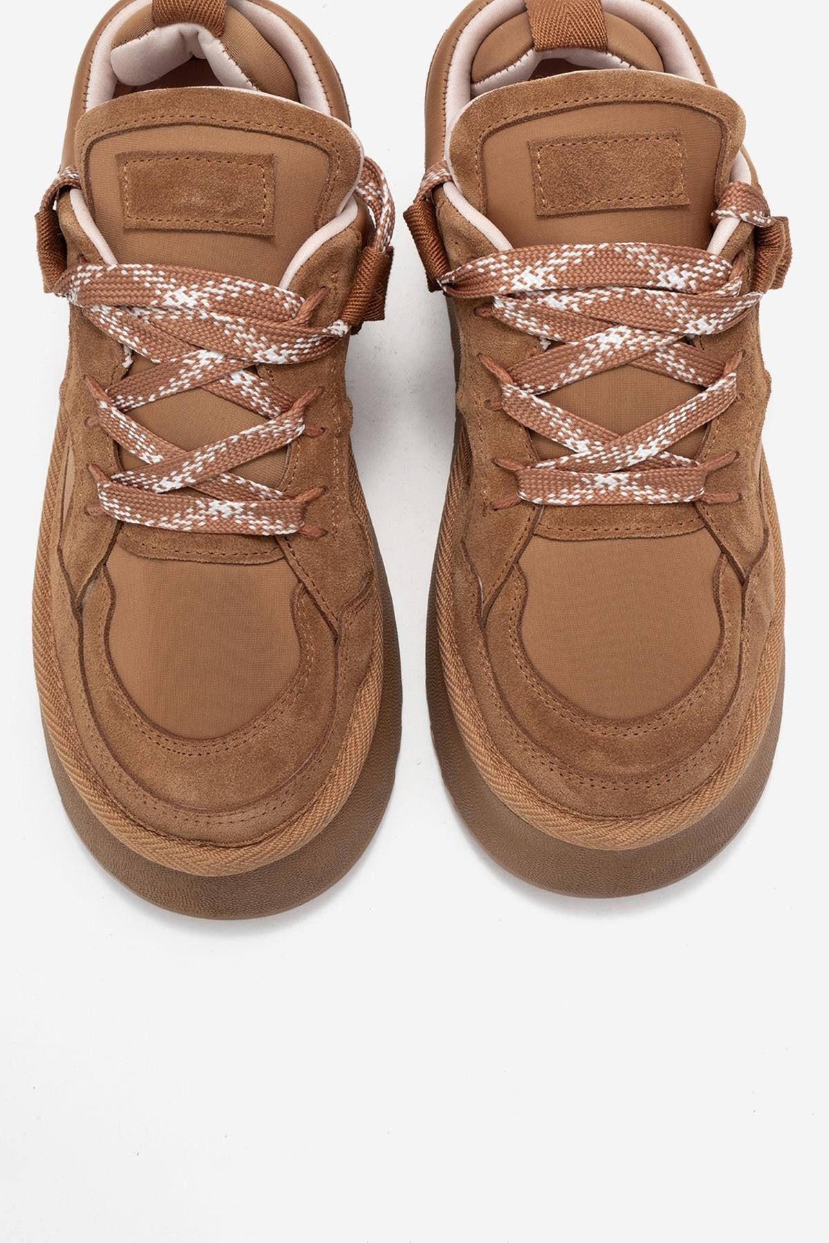 Riven - Cognac Genuine Leather Platform Sneaker – side view showing leather, suede, Vowalisse