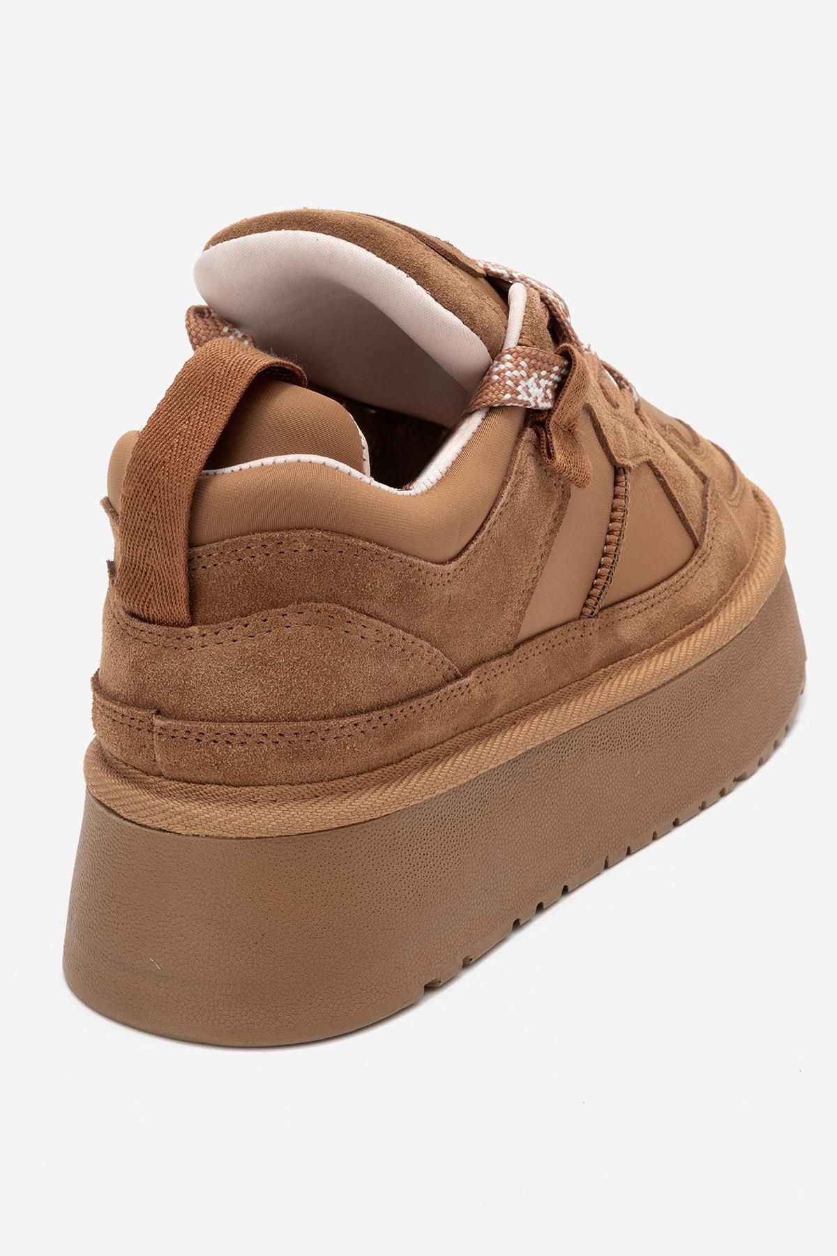 Riven - Cognac Genuine Leather Platform Sneaker – back view showing leather, suede, Vowalisse