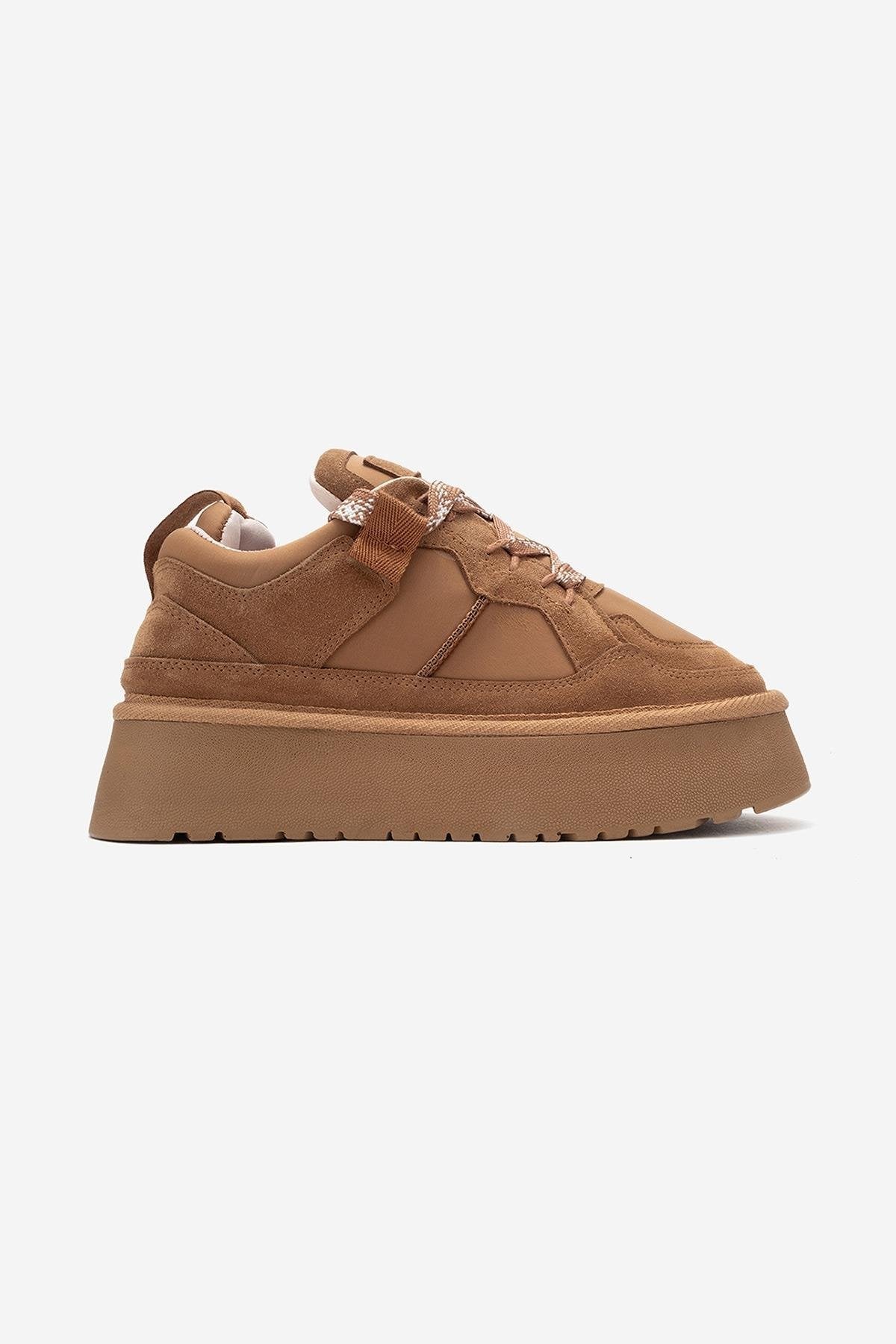 Riven - Cognac Genuine Leather Platform Sneaker – top view showing leather, suede, Vowalisse