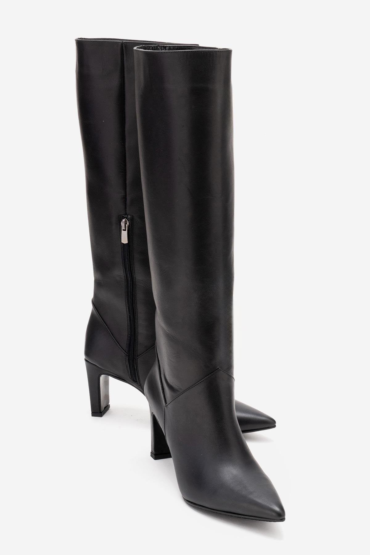 MERLA - Black Genuine Leather Block Heel Boot – front three-quarter view showing leather, black, Vowalisse