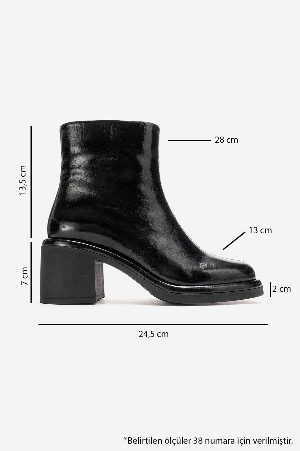 JUNAE - Black Genuine Leather Block Heel Boot – detail view showing leather, black, Vowalisse