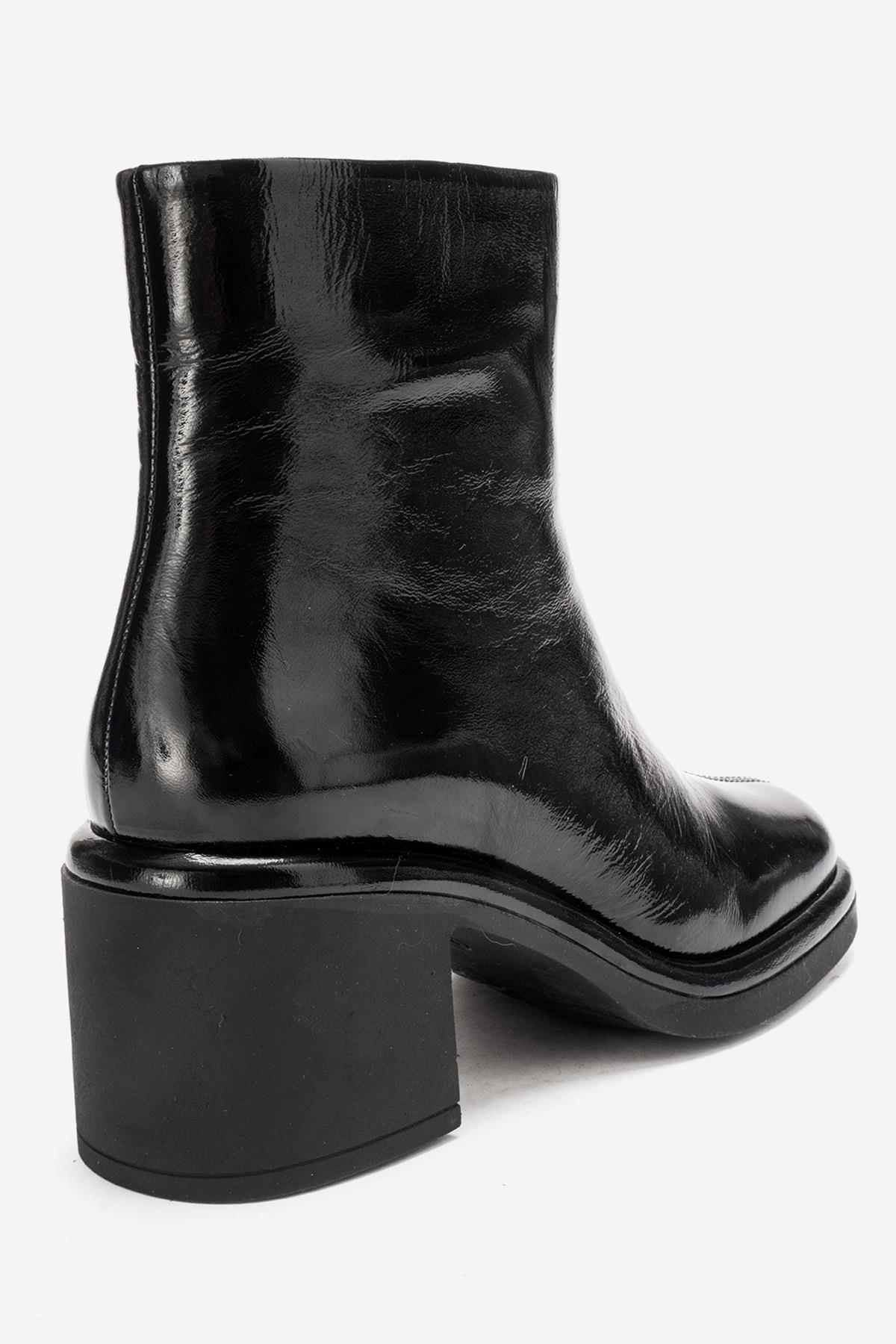 JUNAE - Black Genuine Leather Block Heel Boot – pair view showing leather, black, Vowalisse