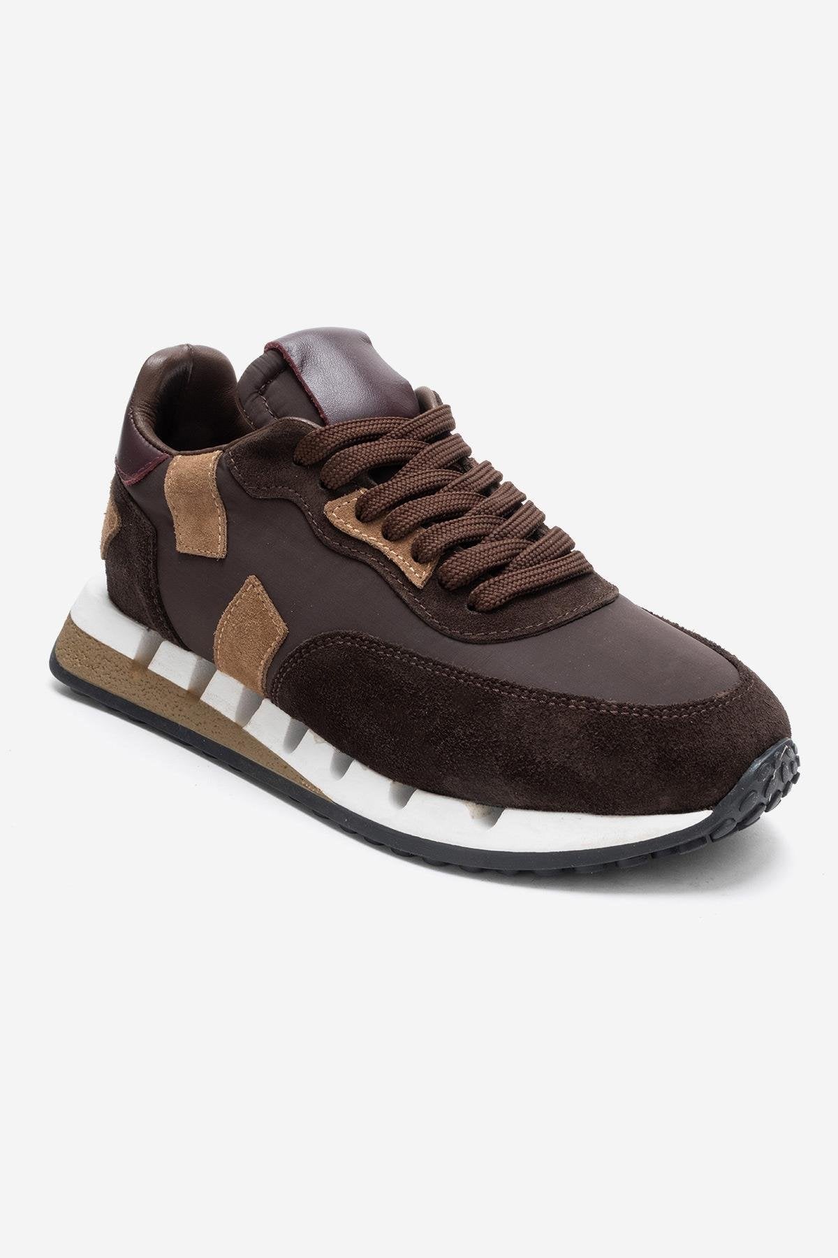 VIAN - Brown Genuine Leather Sneaker – detail view showing leather, Vowalisse