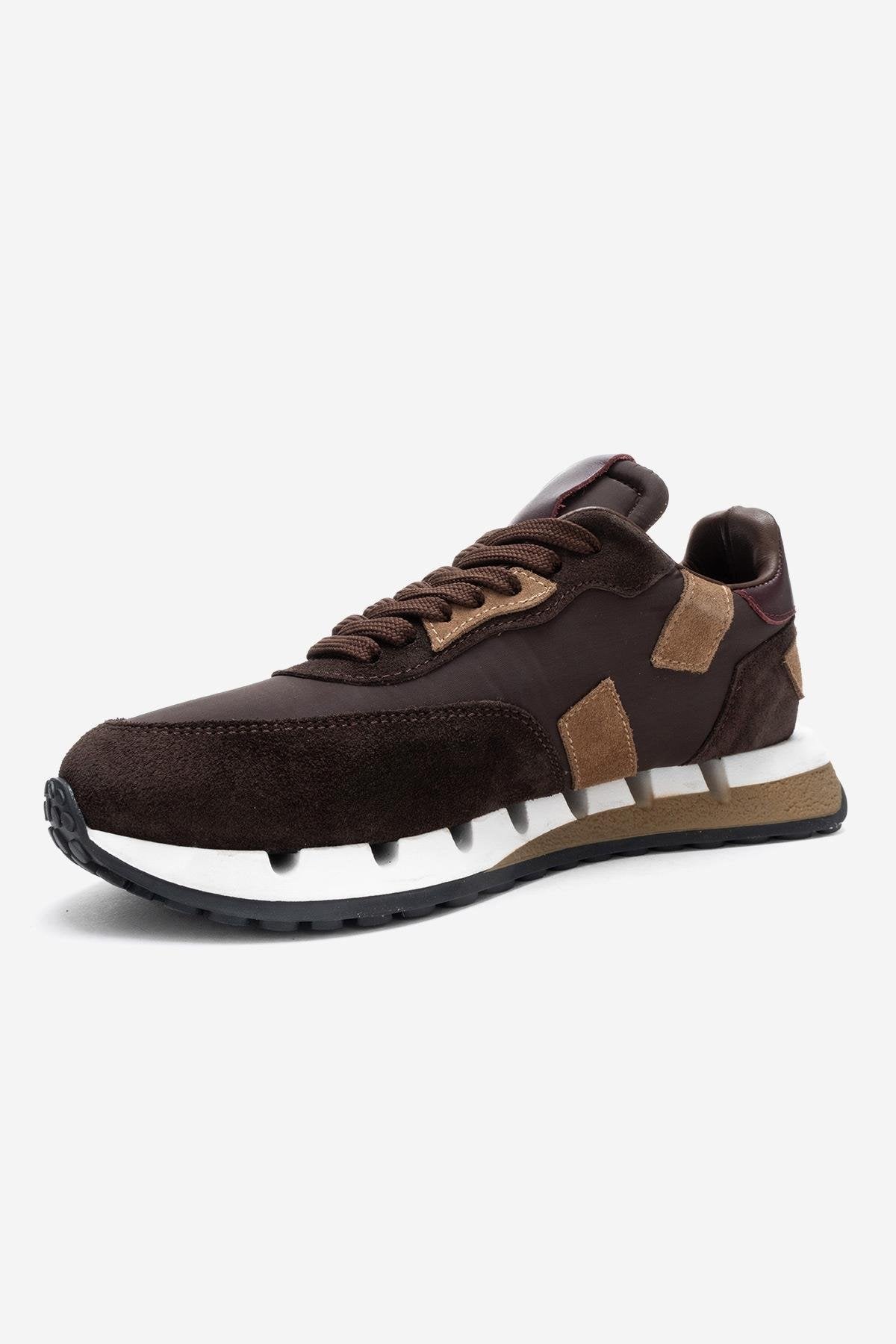 VIAN - Brown Genuine Leather Sneaker – heel view showing leather, Vowalisse