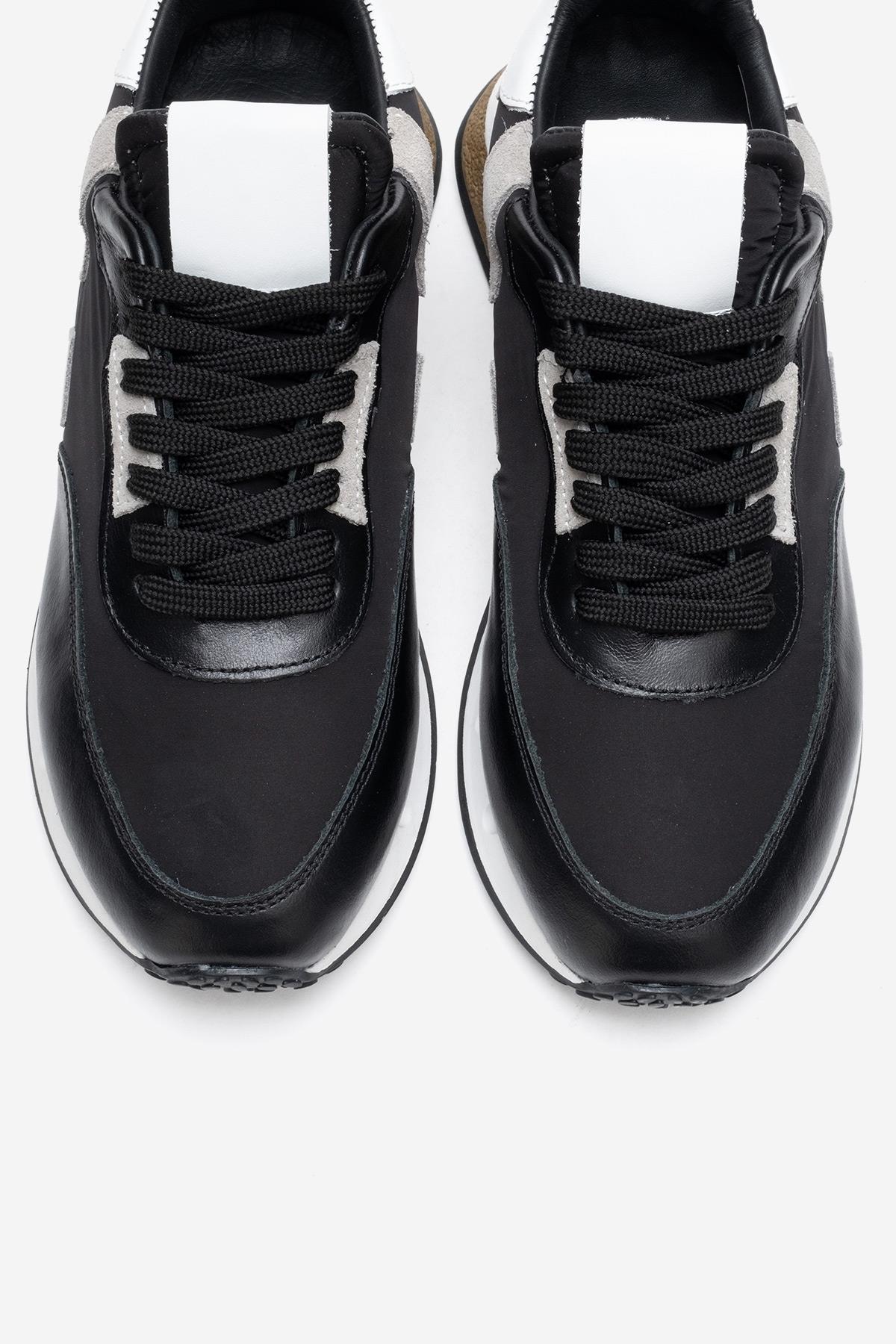 VIAN - Black Genuine Leather Sneaker – side view showing leather, black, Vowalisse
