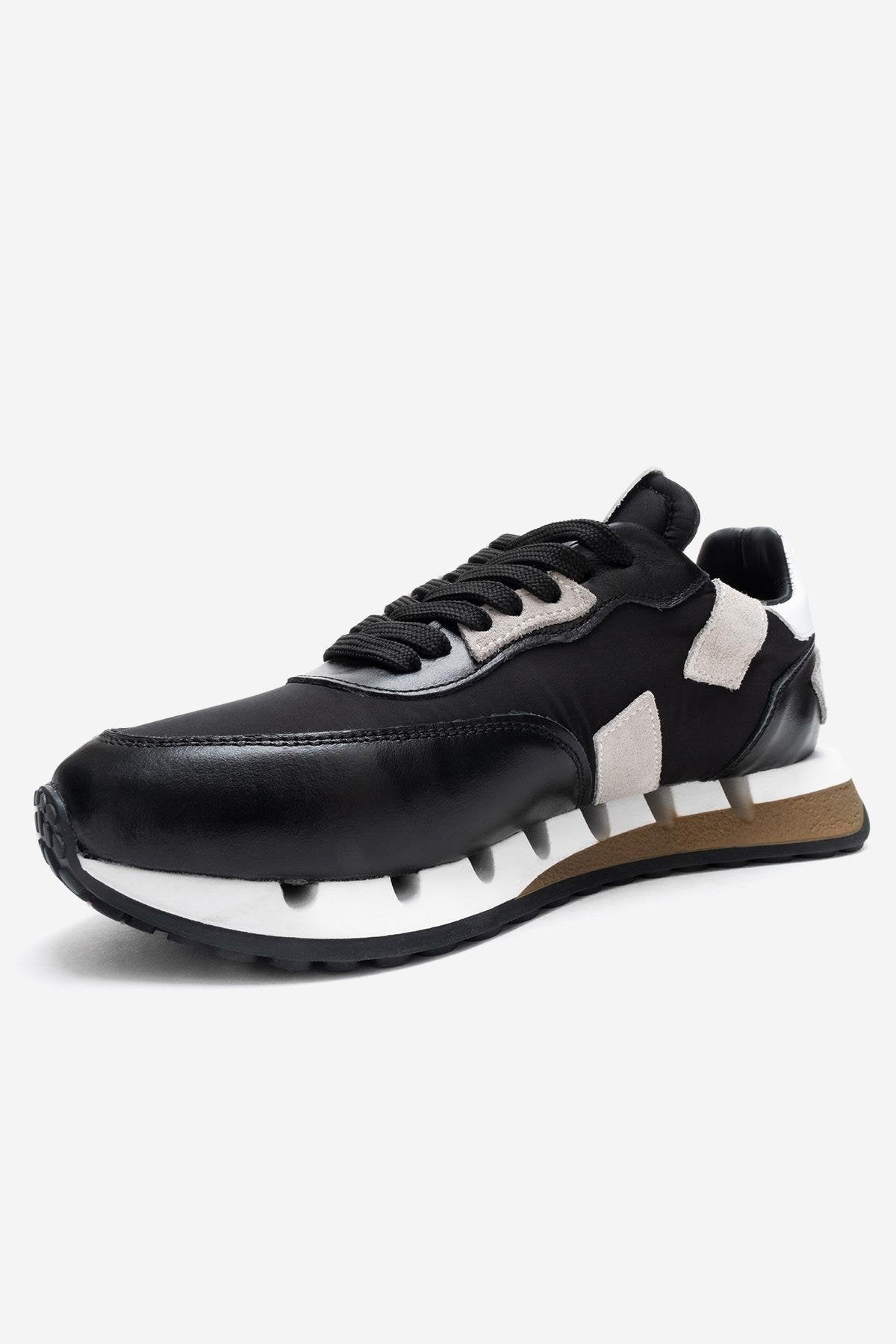 VIAN - Black Genuine Leather Sneaker – heel view showing leather, black, Vowalisse