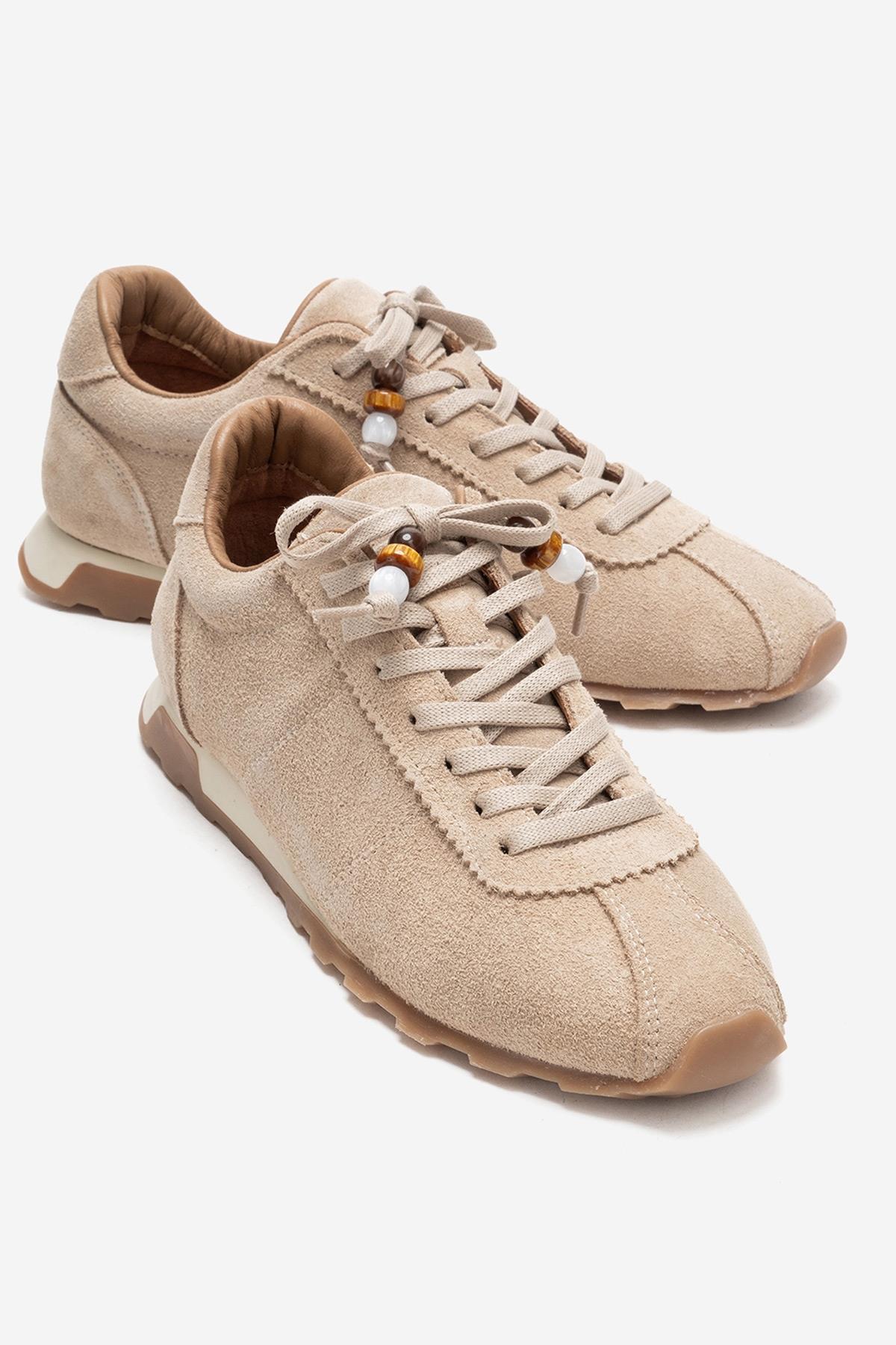 BREA - Beige Genuine Suede Leather Sneaker – front three-quarter view showing leather, suede, Vowalisse