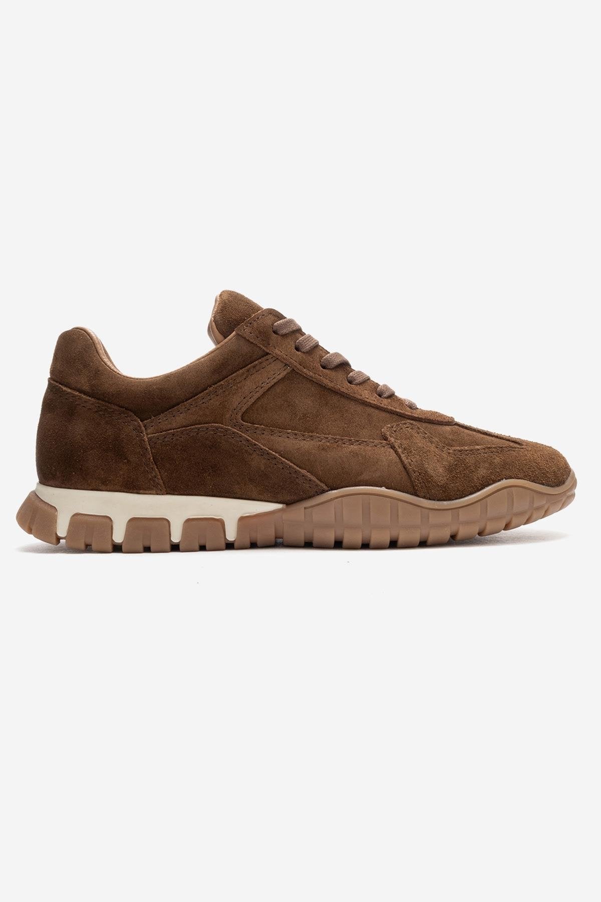 LARS - Cognac Suede Genuine Leather Sneaker – top view showing leather, suede, Vowalisse