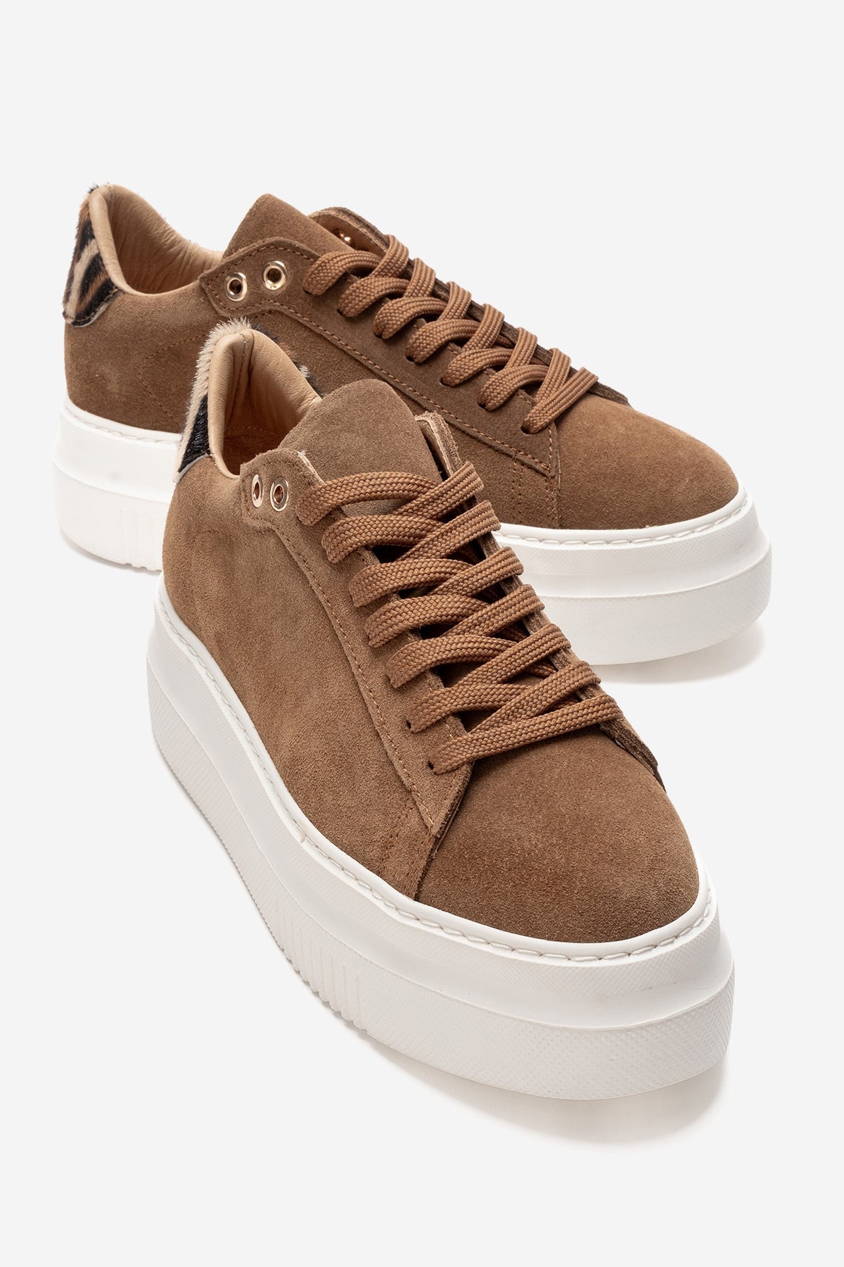 Nera - Camel Genuine Leather Casual Sneaker – front three-quarter view showing leather, suede, Vowalisse