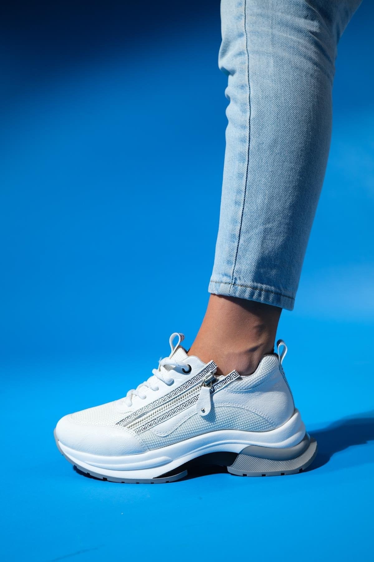 Oude - White Zip-Front Thick-Sole Sport Sneaker – detail view showing leather, white, Vowalisse