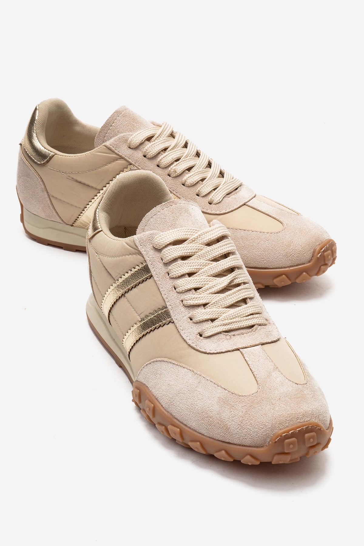 FLUX - Beige Suede Sneaker – front three-quarter view showing leather, suede, metallic, Vowalisse