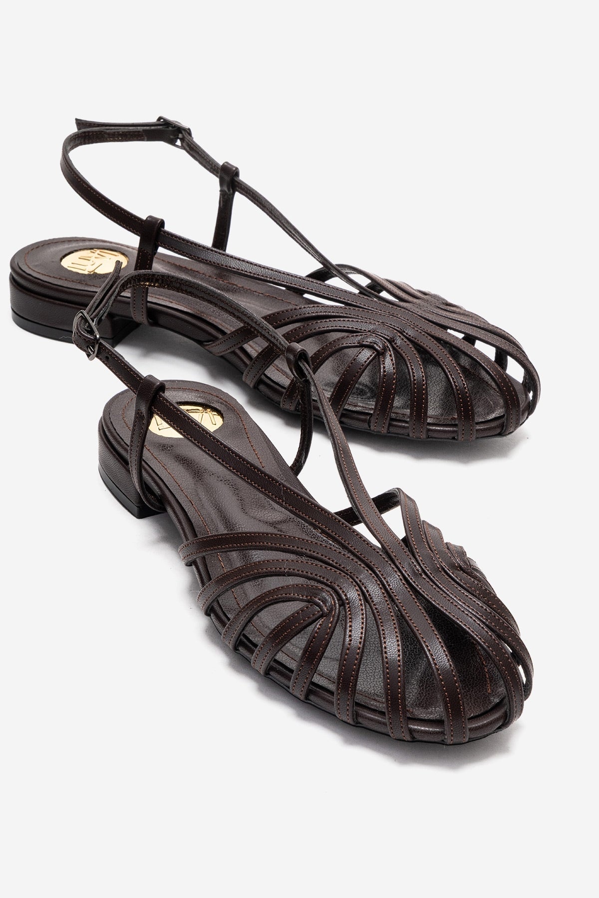 LISS - Brown Sandal – front three-quarter view showing leather, Vowalisse