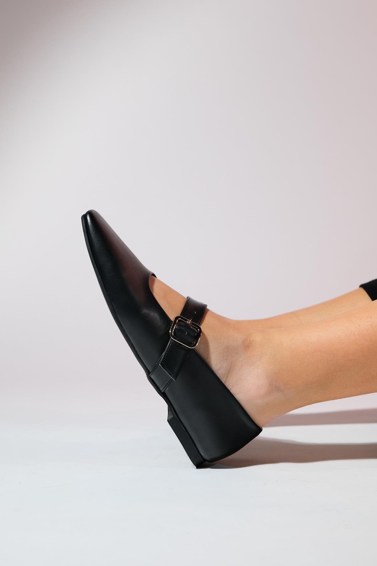 Bluff - Black Genuine Leather Square Toe Ballet Flat – heel view showing leather, black, Vowalisse