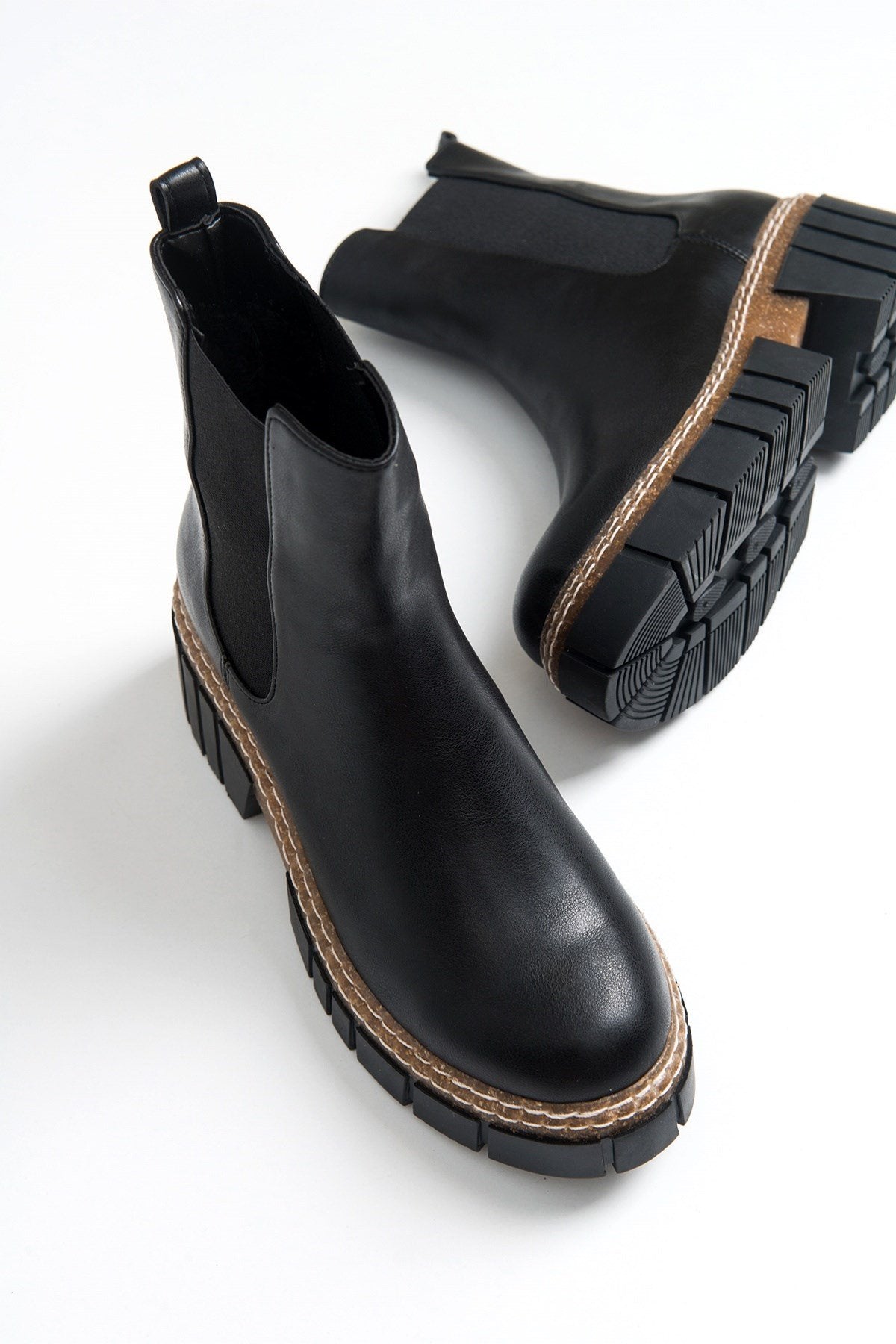 Luz Black Cilt Block Heel Boot – side view showing leather, black, red, Vowalisse