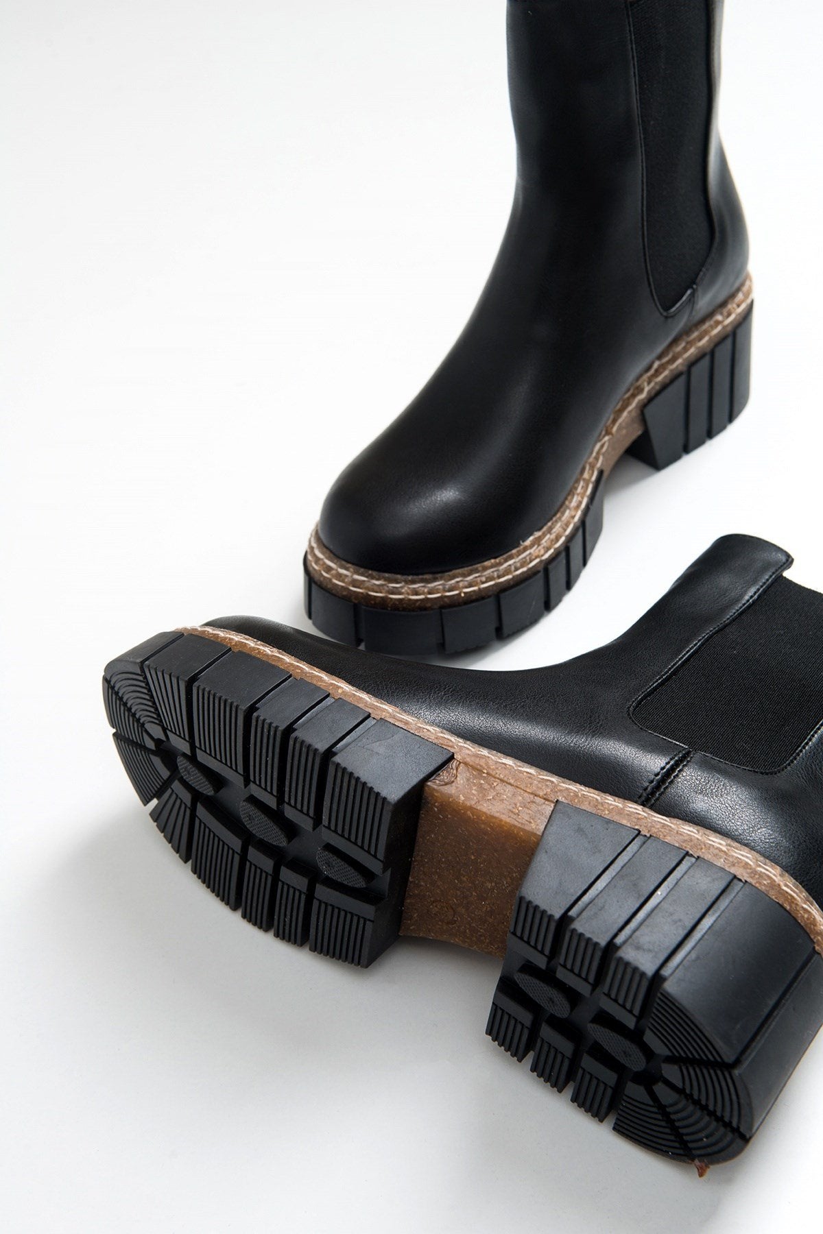 Luz Black Cilt Block Heel Boot – back view showing leather, black, red, Vowalisse