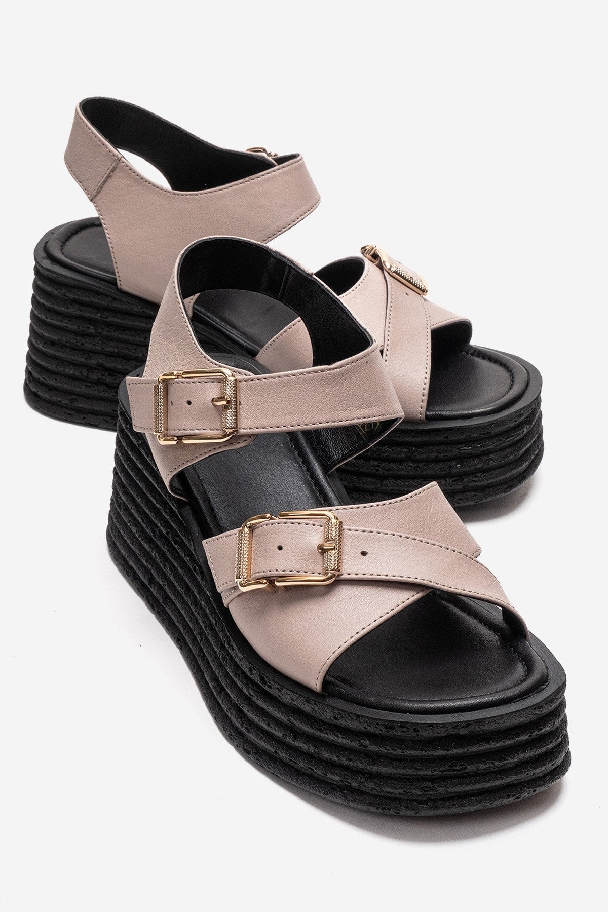 MIRETTE - Off-White Genuine Leather Platform Sandal – front three-quarter view showing leather, white, Vowalisse