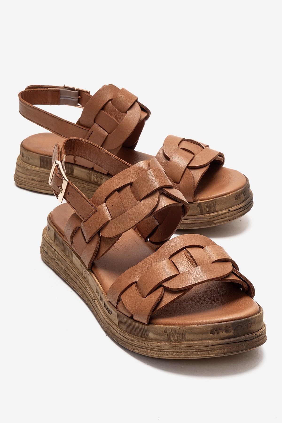ELVORO - Camel Genuine Leather Sandal – front three-quarter view showing leather, Vowalisse