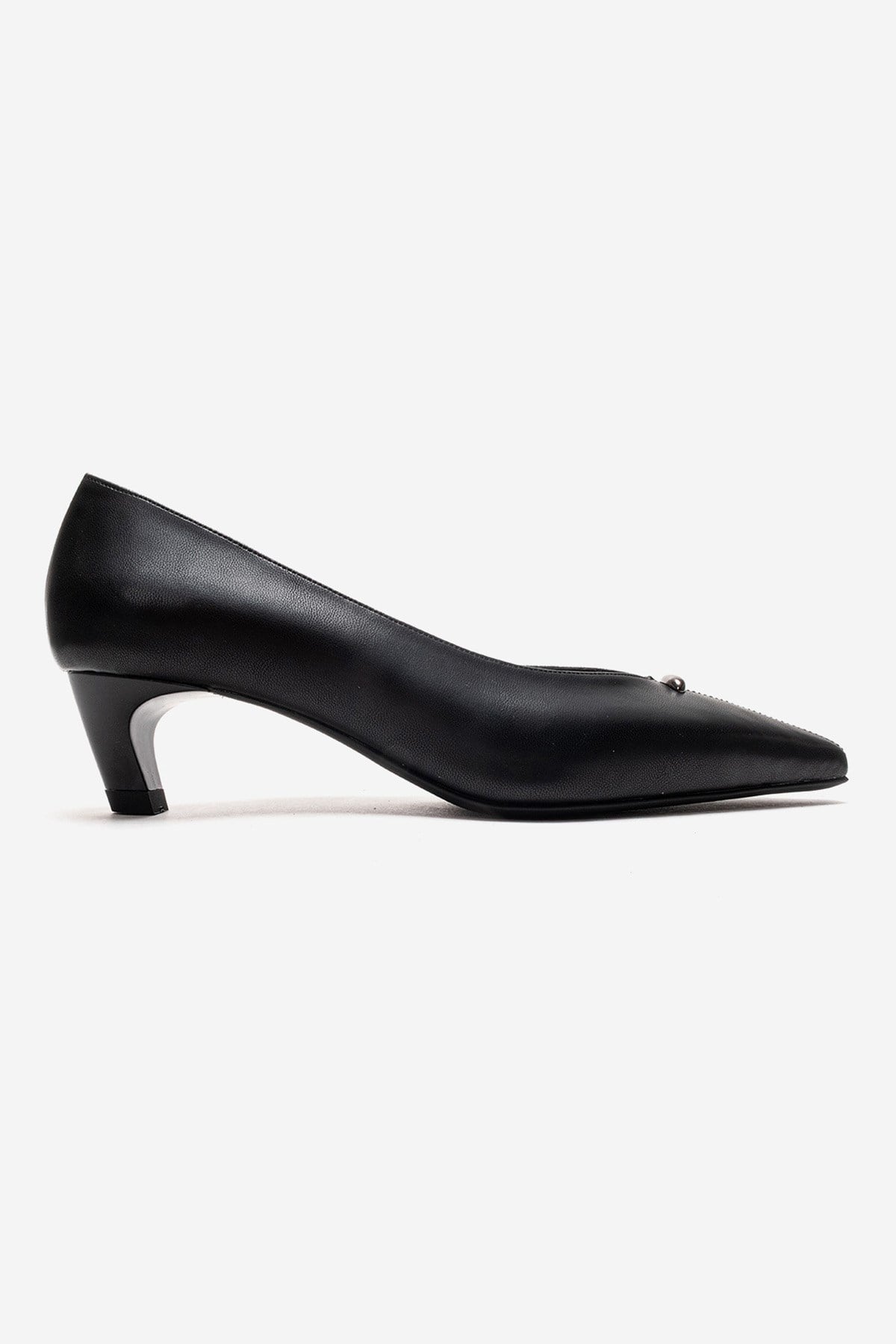 VERSAY - Black Pointed Toe Kitten Heel Pump – heel view showing leather, black, Vowalisse