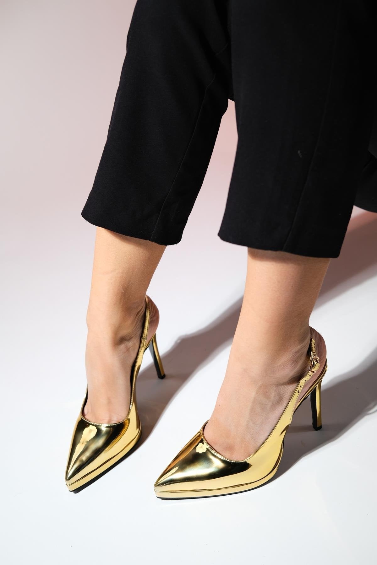 Santa - Gold Metallic Pointed Toe Platform High Heel Shoe – side view showing leather, metallic, gold, Vowalisse
