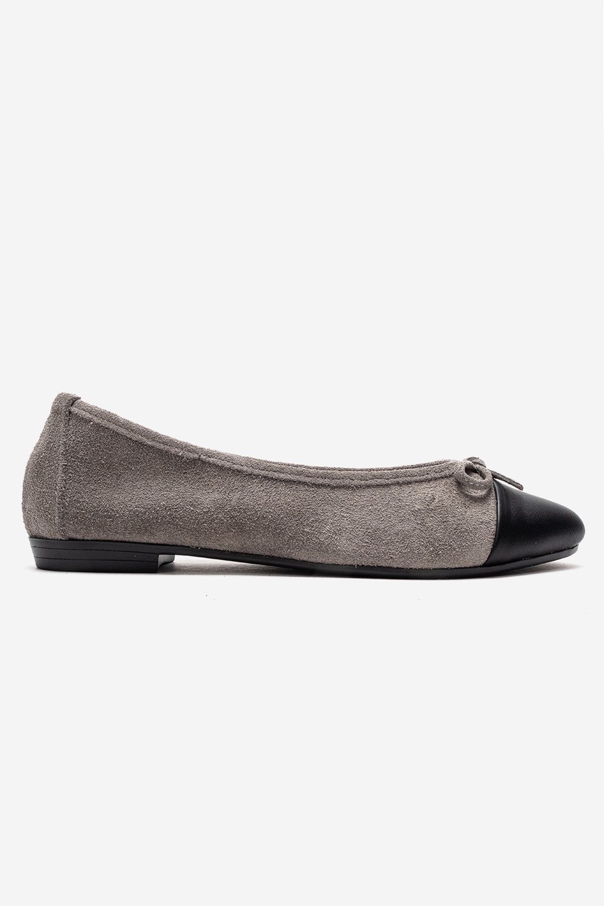 BOLEO - Gray Genuine Leather Ballet Flat – heel view showing bow, leather, suede, Vowalisse