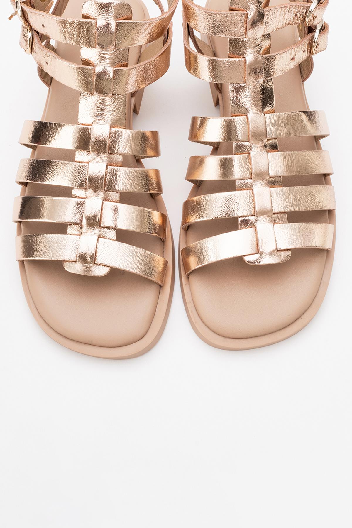 Frade - Gold Leather Sandal – side view showing leather, gold, Vowalisse