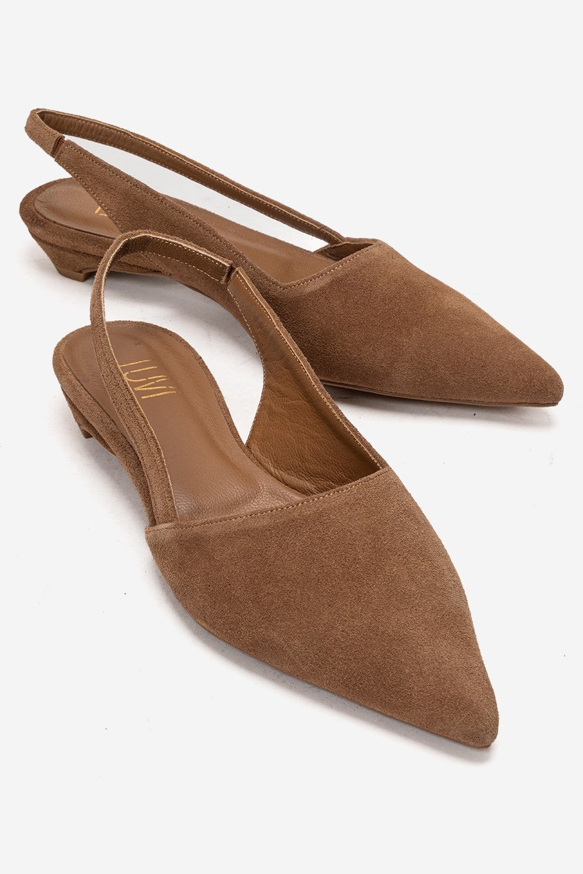 BERLINA - Camel Genuine Leather Low Block Heel Shoe – front three-quarter view showing leather, suede, Vowalisse