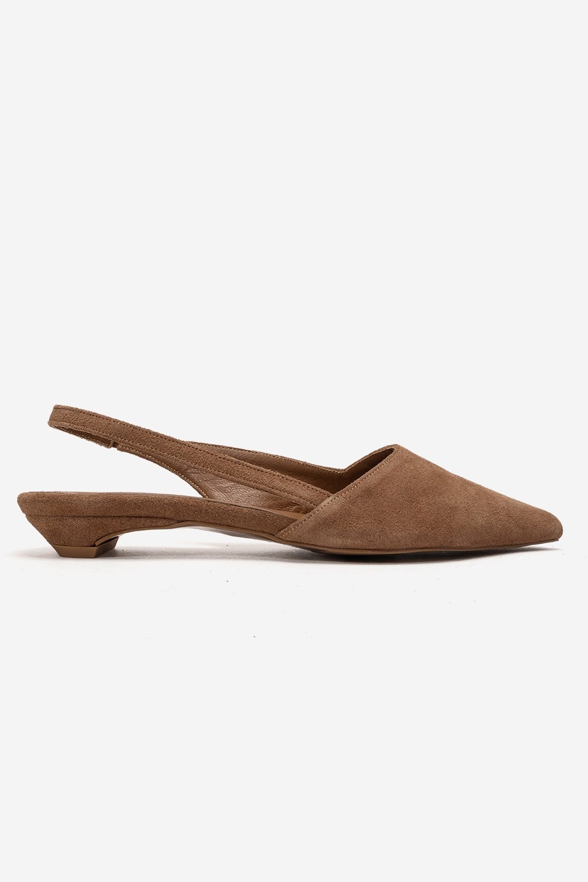 BERLINA - Camel Genuine Leather Low Block Heel Shoe – heel view showing leather, suede, Vowalisse