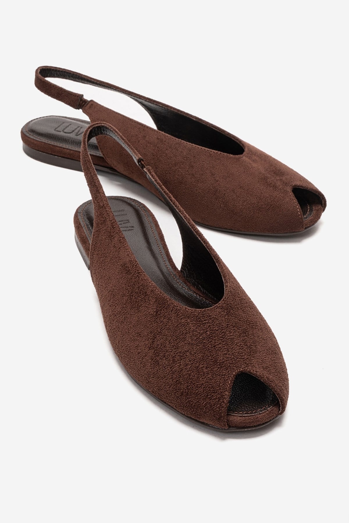 SERINA - Brown Genuine Leather Sandal – front three-quarter view showing leather, suede, Vowalisse