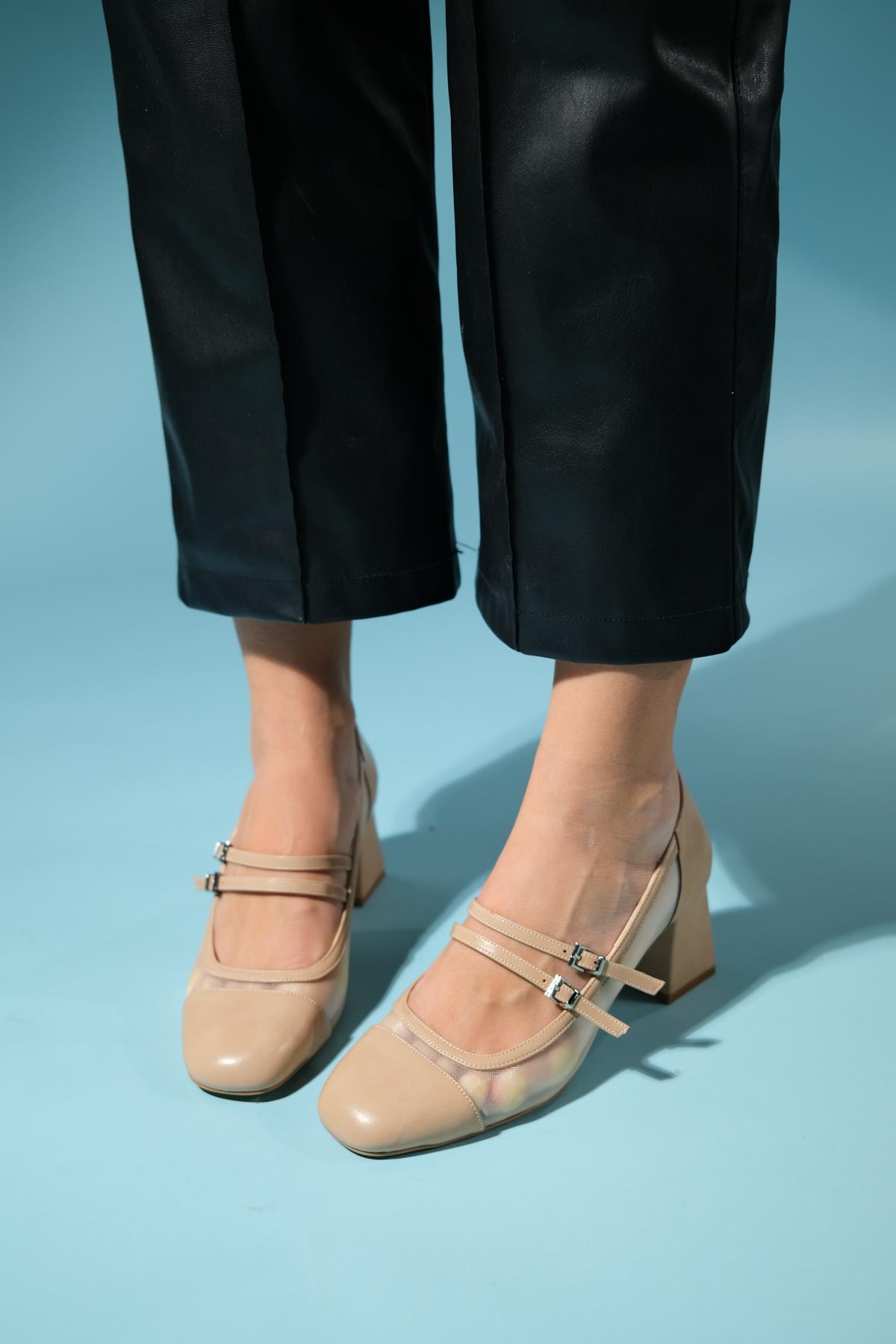 Scots - Beige Block Heel Shoe – back view showing leather, Vowalisse