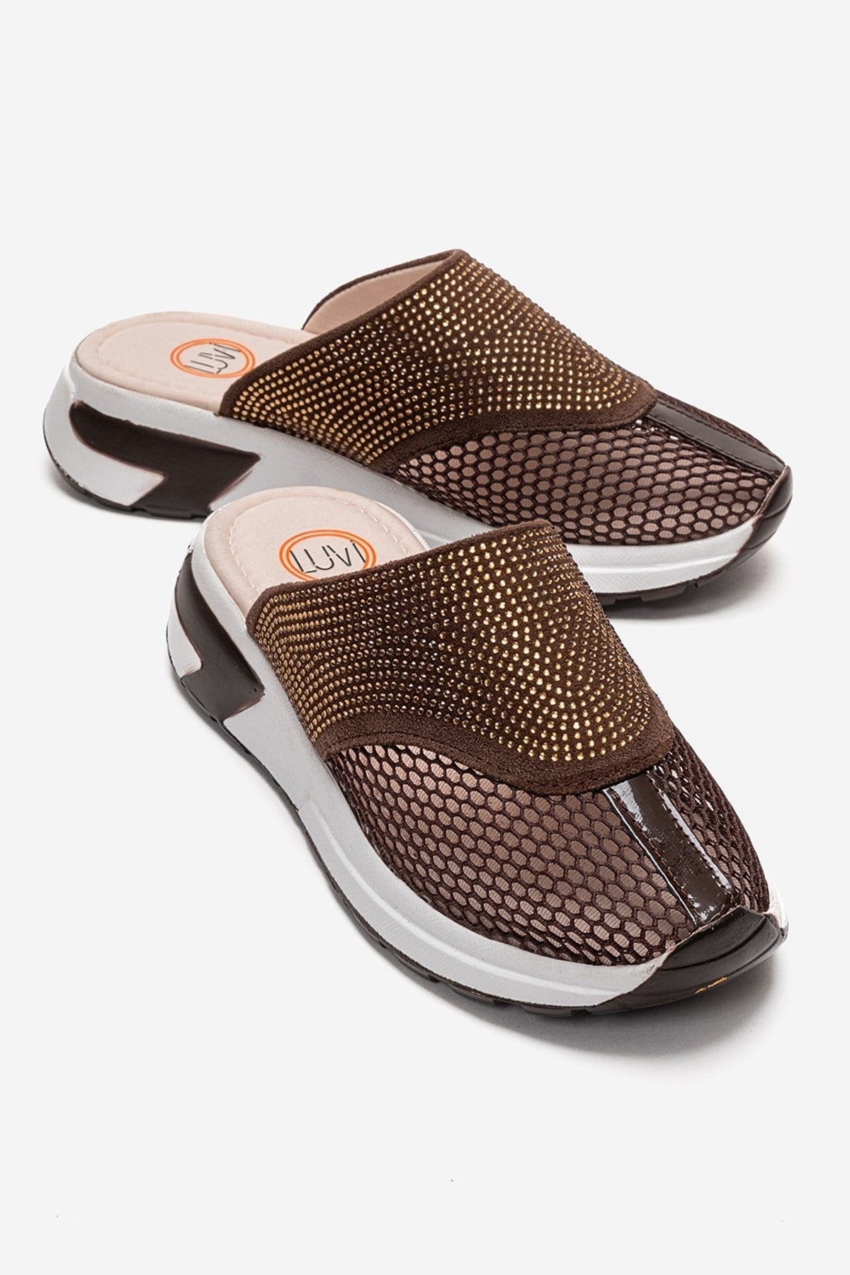 GLEA - Brown Closed-Toe Mule – front three-quarter view showing leather, Vowalisse