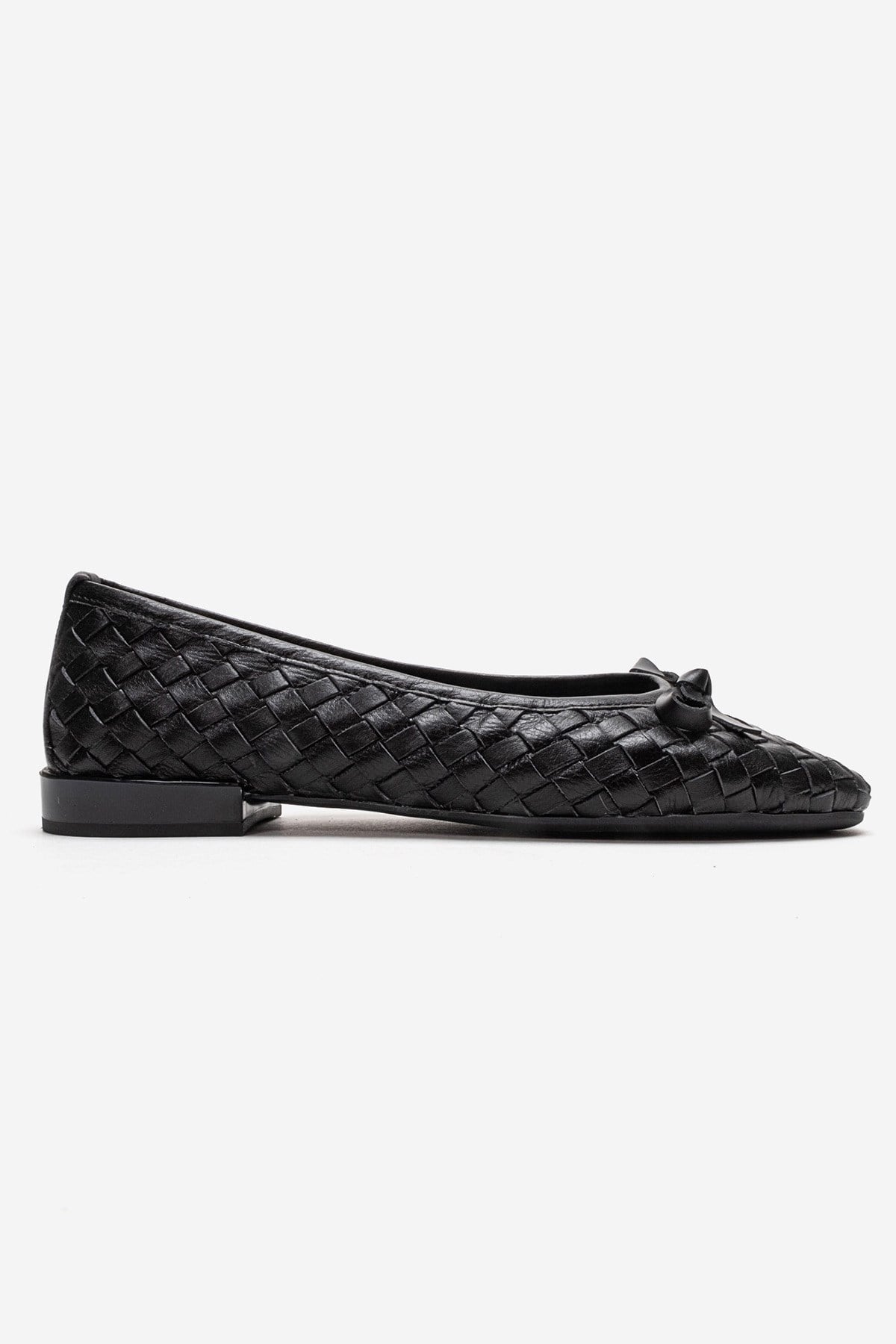 GAREN - Black Genuine Leather Ballet Flat – heel view showing bow, leather, black, Vowalisse