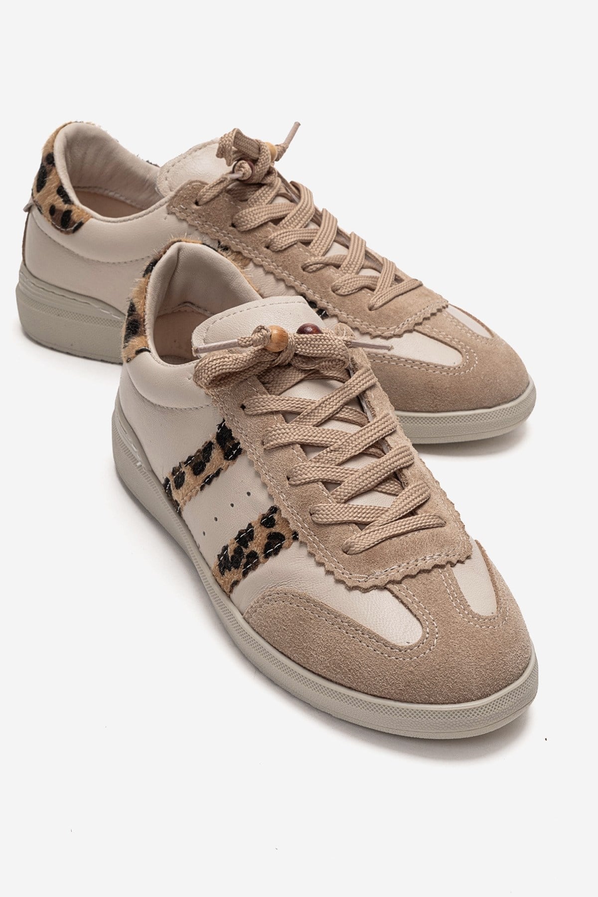 ARDIX - Beige Patterned Genuine Leather Sneaker – front three-quarter view showing lace, leather, Vowalisse